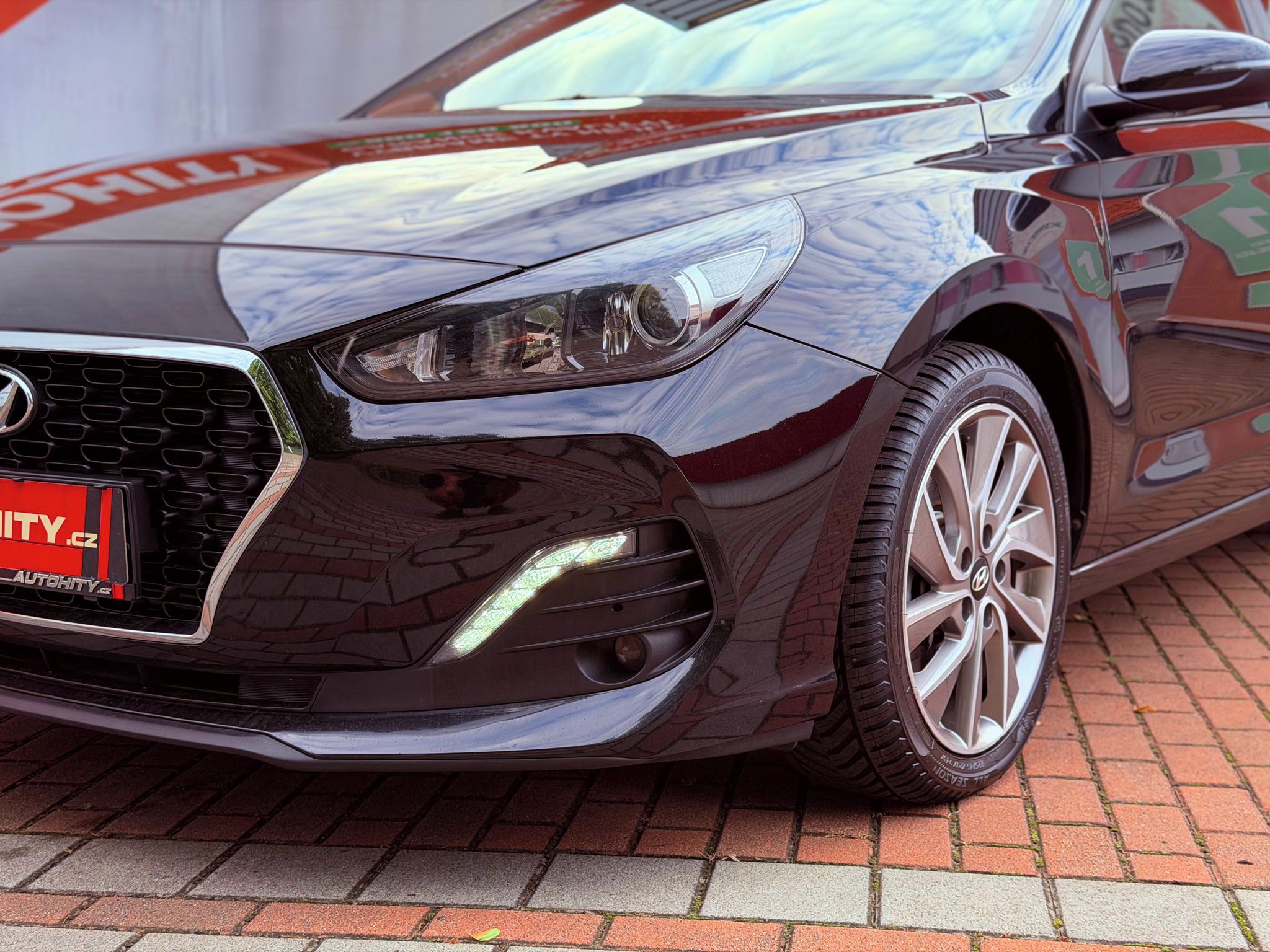 Hyundai i30, 1.4 T-GDi Trend, Serviska - fotka 3