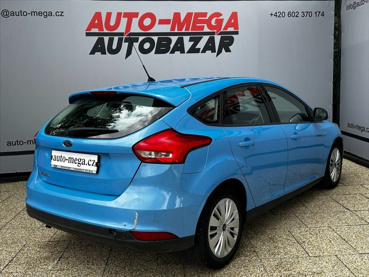 Ford Focus, 1,6 i 16V 77kW-CZ-1 MAJITEL!! - fotka 6