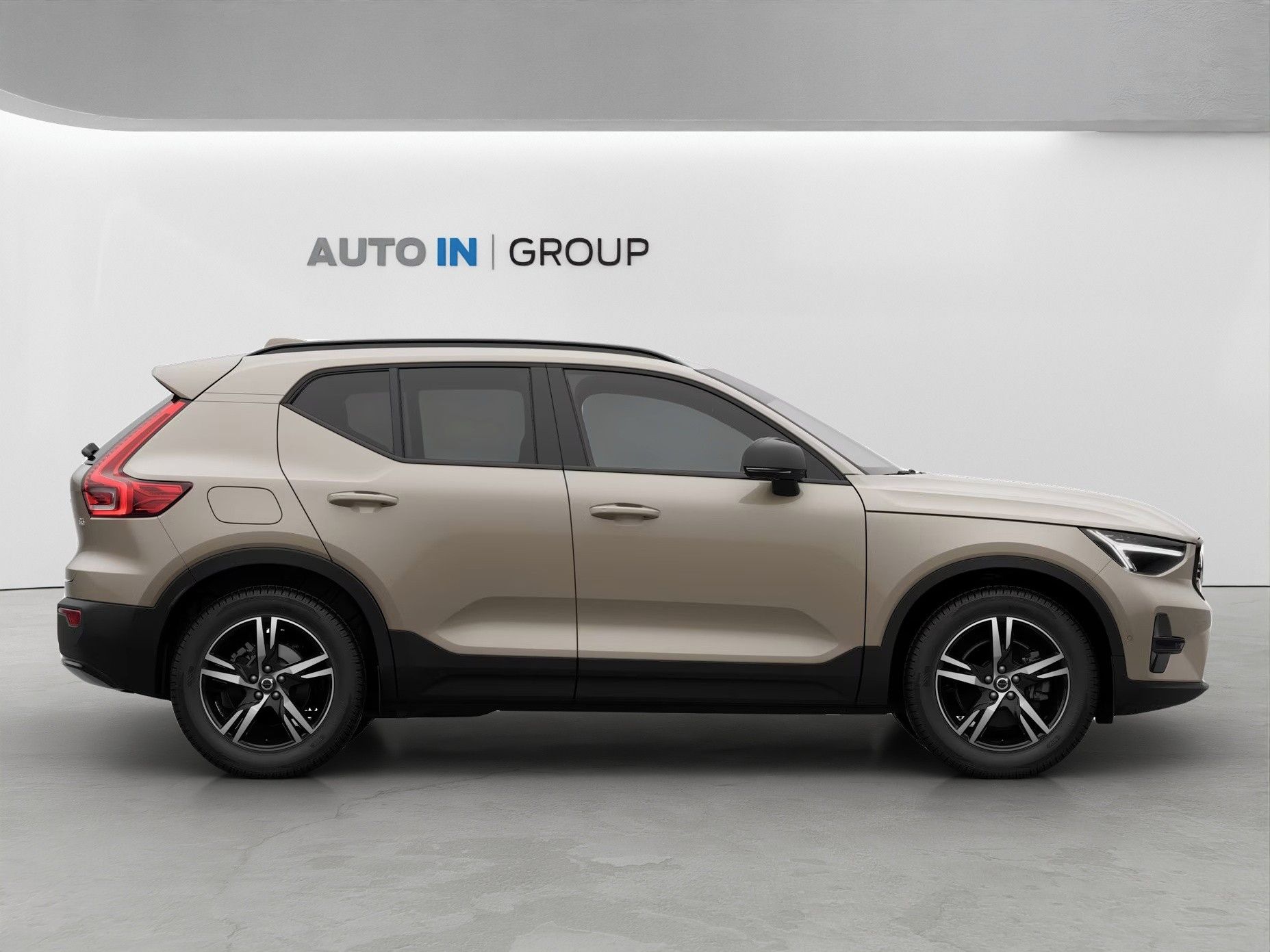 Volvo XC40, PLUS Dark,360°kam,el.vyhř.sklo - fotka 6