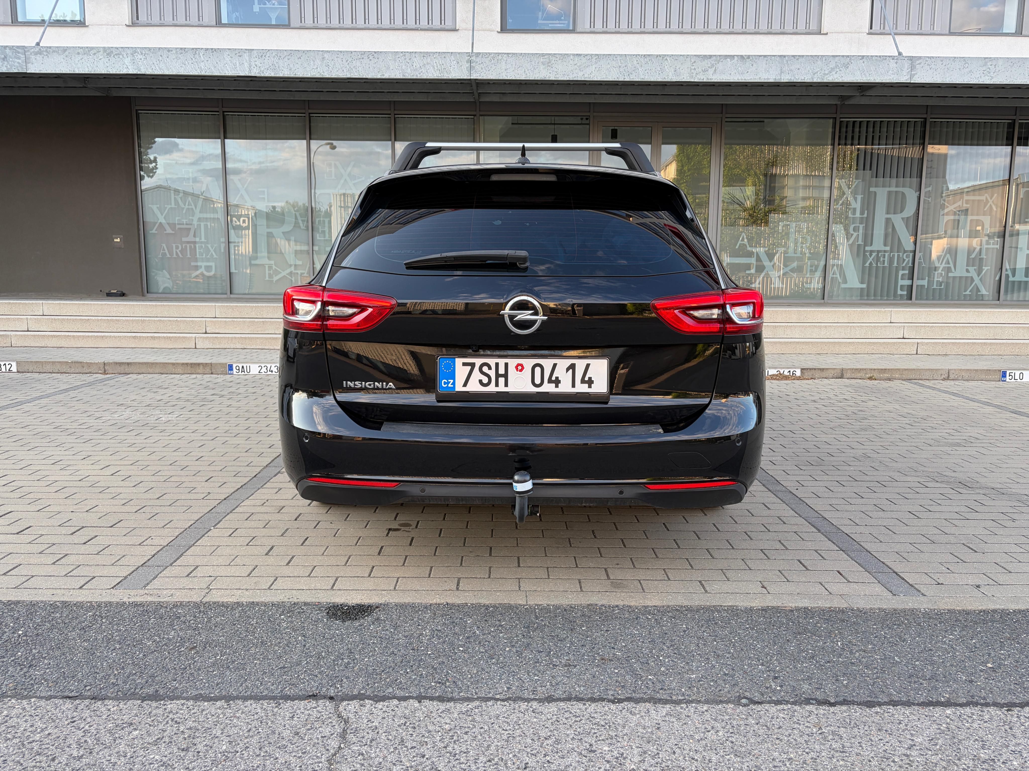 Opel Insignia, 1.5 T Business Executive - fotka 4