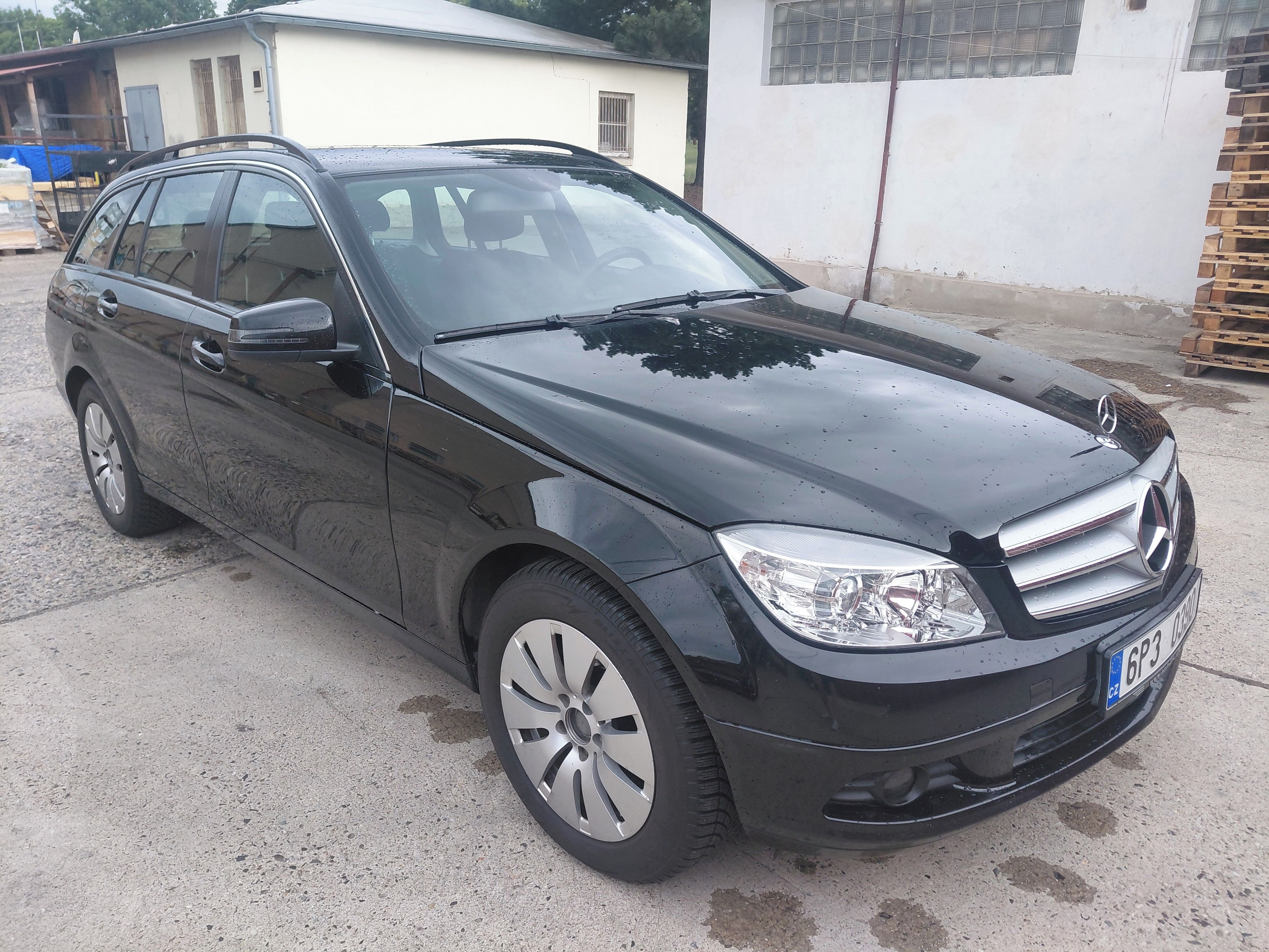 Mercedes-Benz Třídy C, C 200 CDI kombi  W204 100 kW - fotka 2