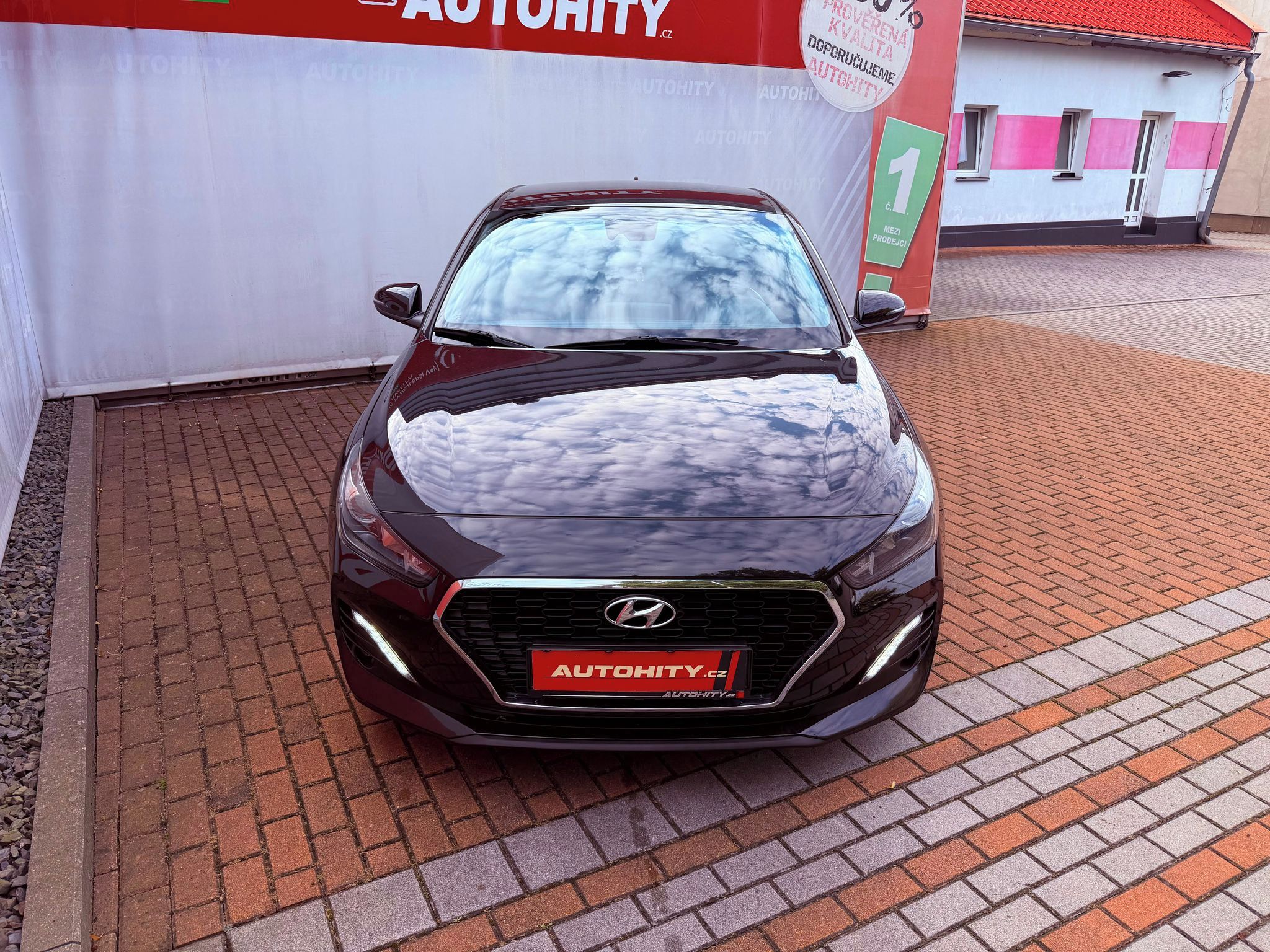 Hyundai i30, 1.4 T-GDi Trend, Serviska - fotka 2