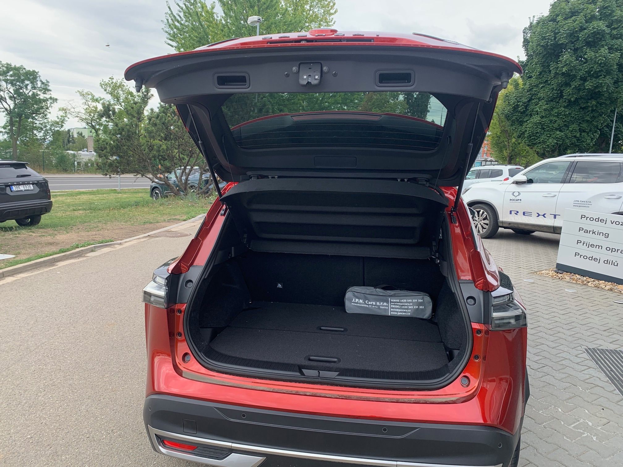 Nissan Qashqai, 1,3 DIG-T X-Tronic N-Connecta - fotka 6