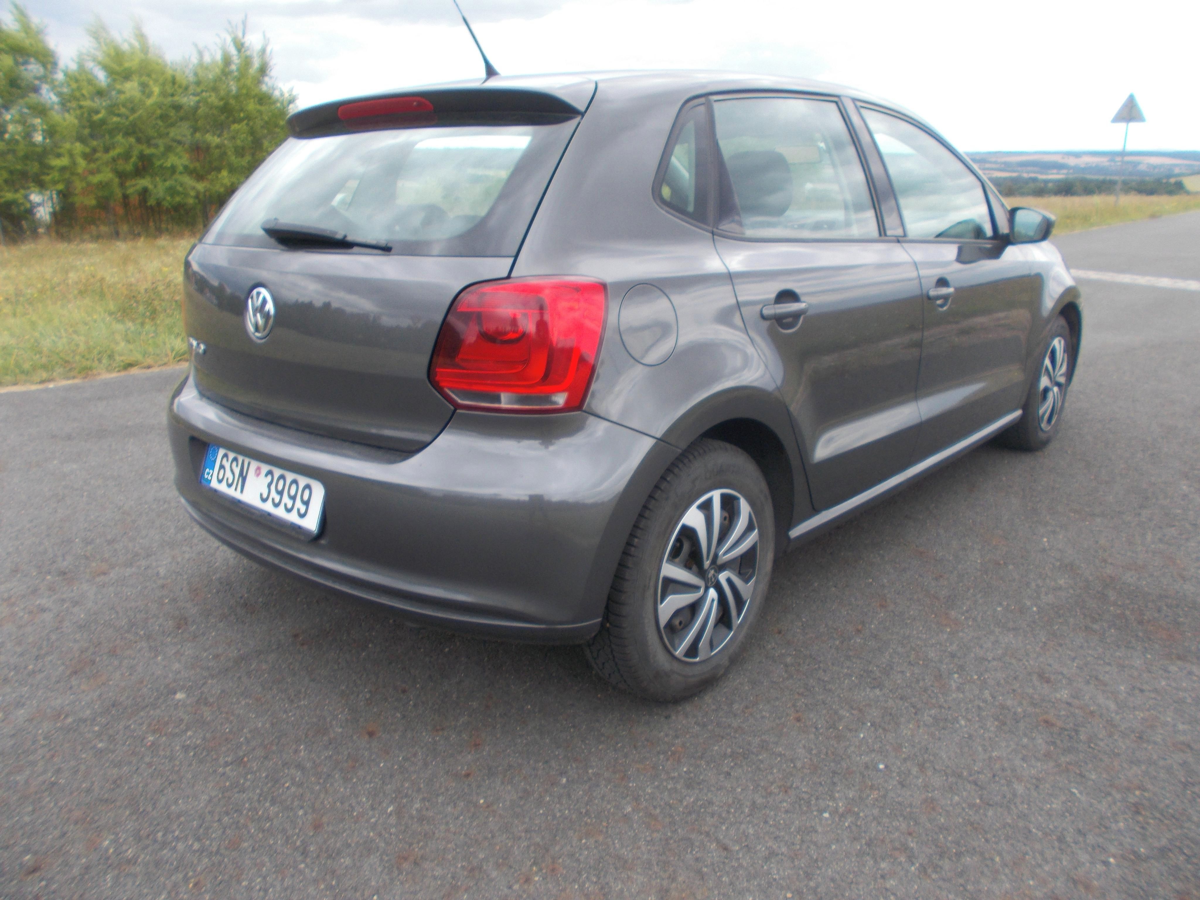 Volkswagen Polo, 1,2 klimatronic ,velmi zachov. - fotka 5