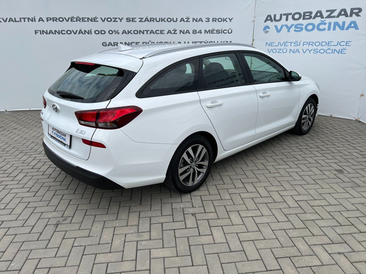 Hyundai i30, Com.1.0T-GDi Comfort ČR+1.maj. - fotka 4