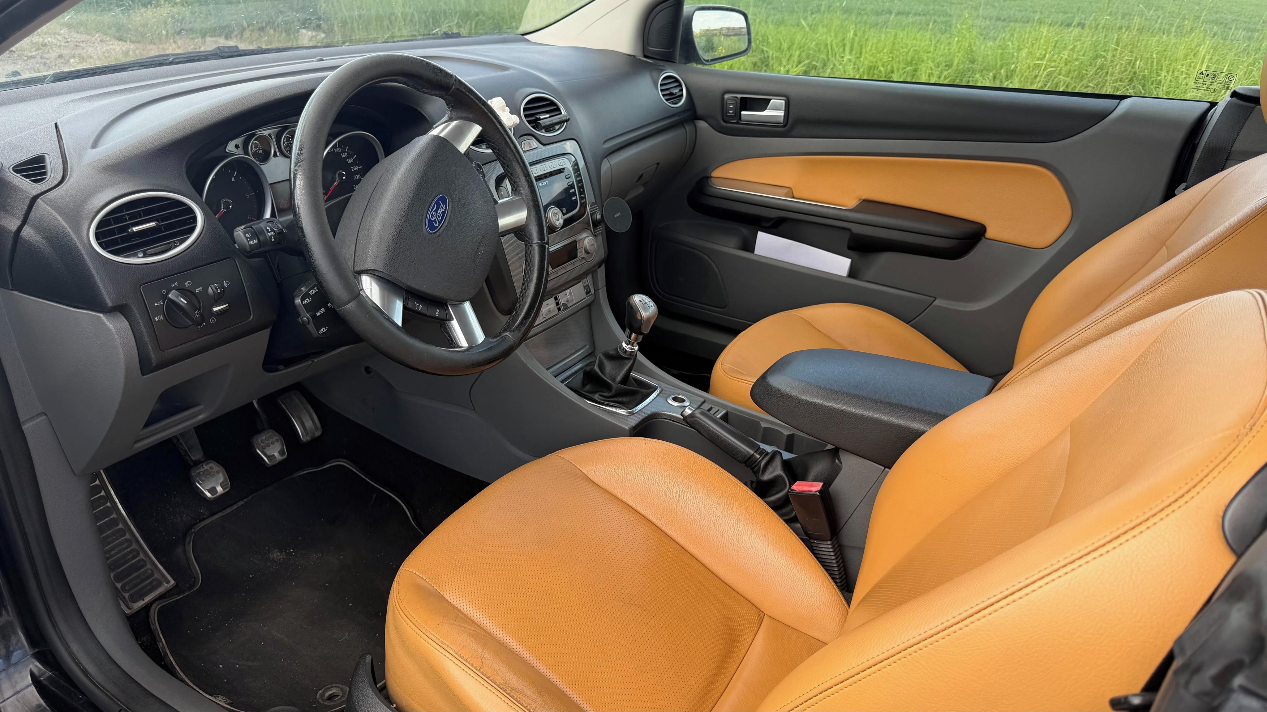 Ford Focus, Ford Focus CC 1.9 TDI - fotka 3