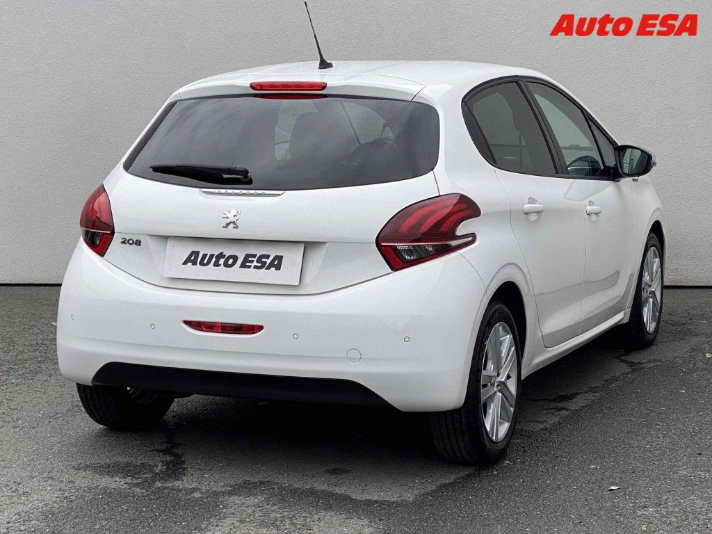 Peugeot 208, 1.2 - fotka 4