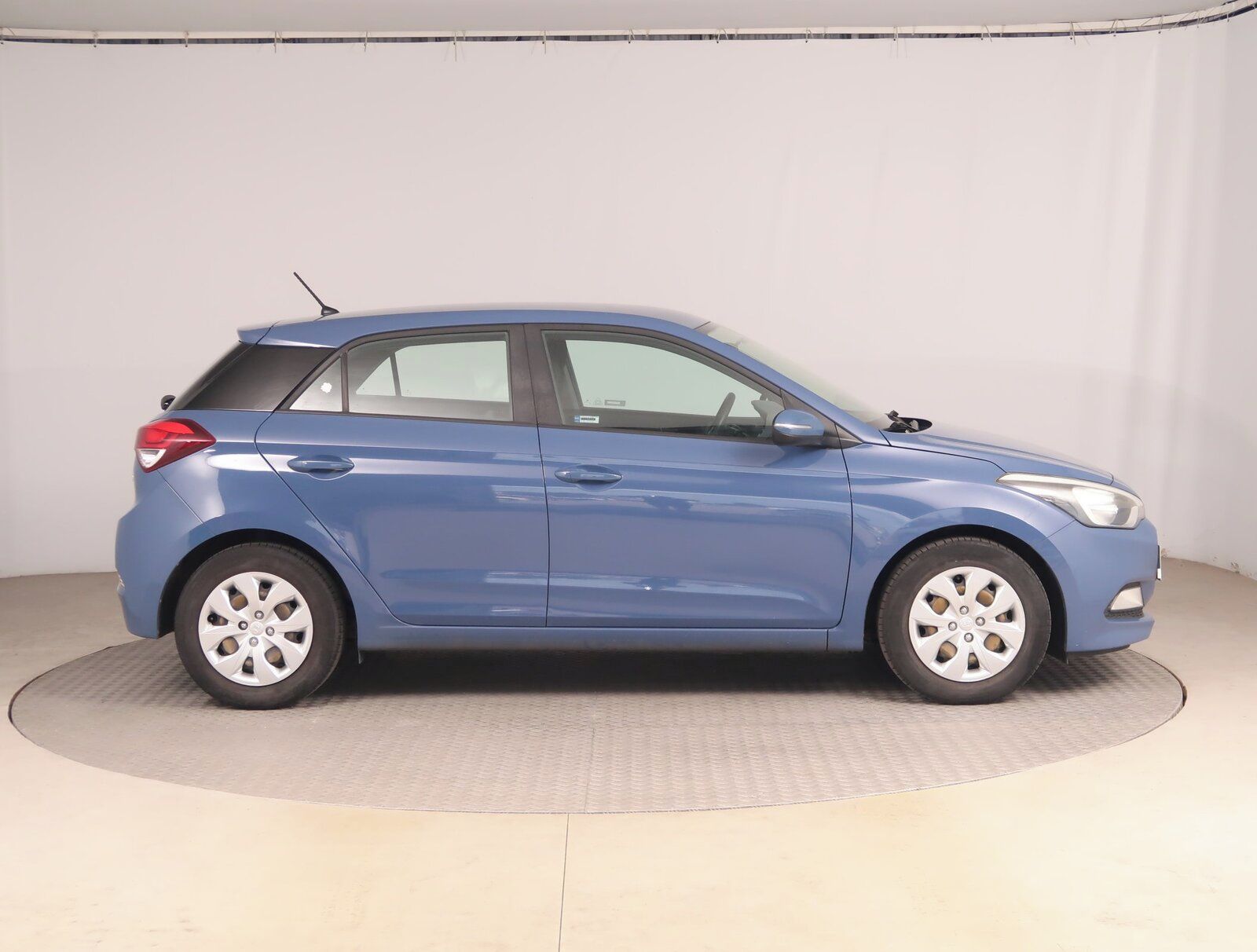 Hyundai i20, 1.2, ČR,1.maj, Serv.kniha - fotka 6