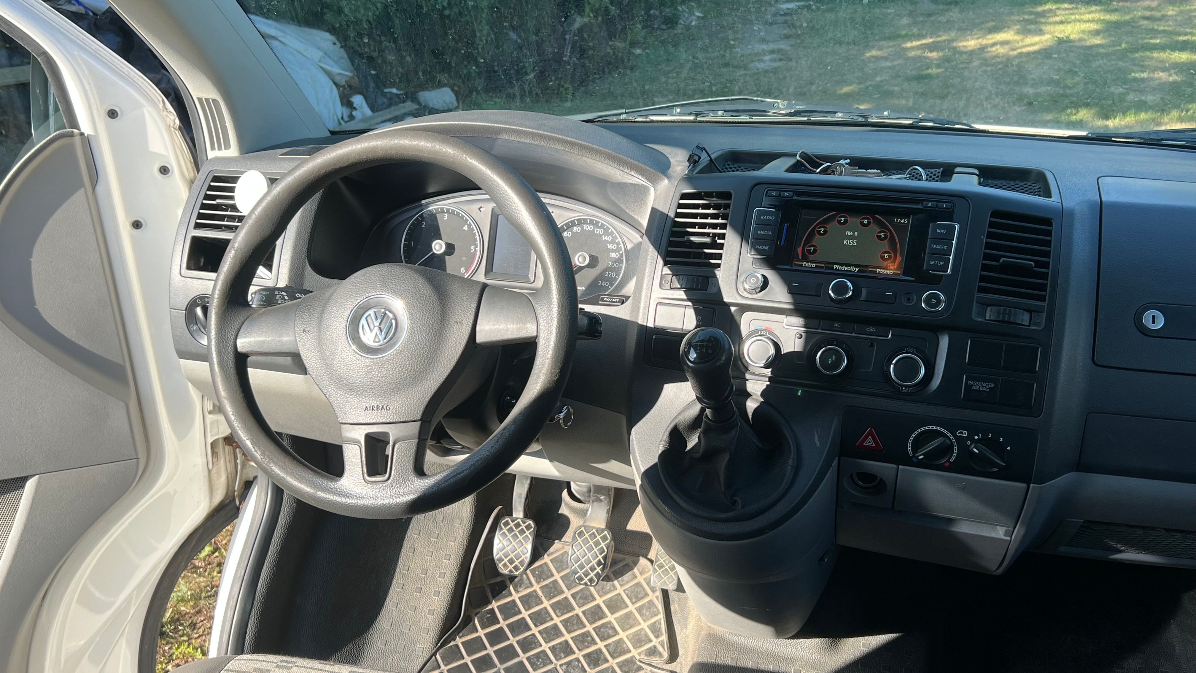 Volkswagen Transporter, 2.0Tdi Long, webasto, závěs - fotka 5