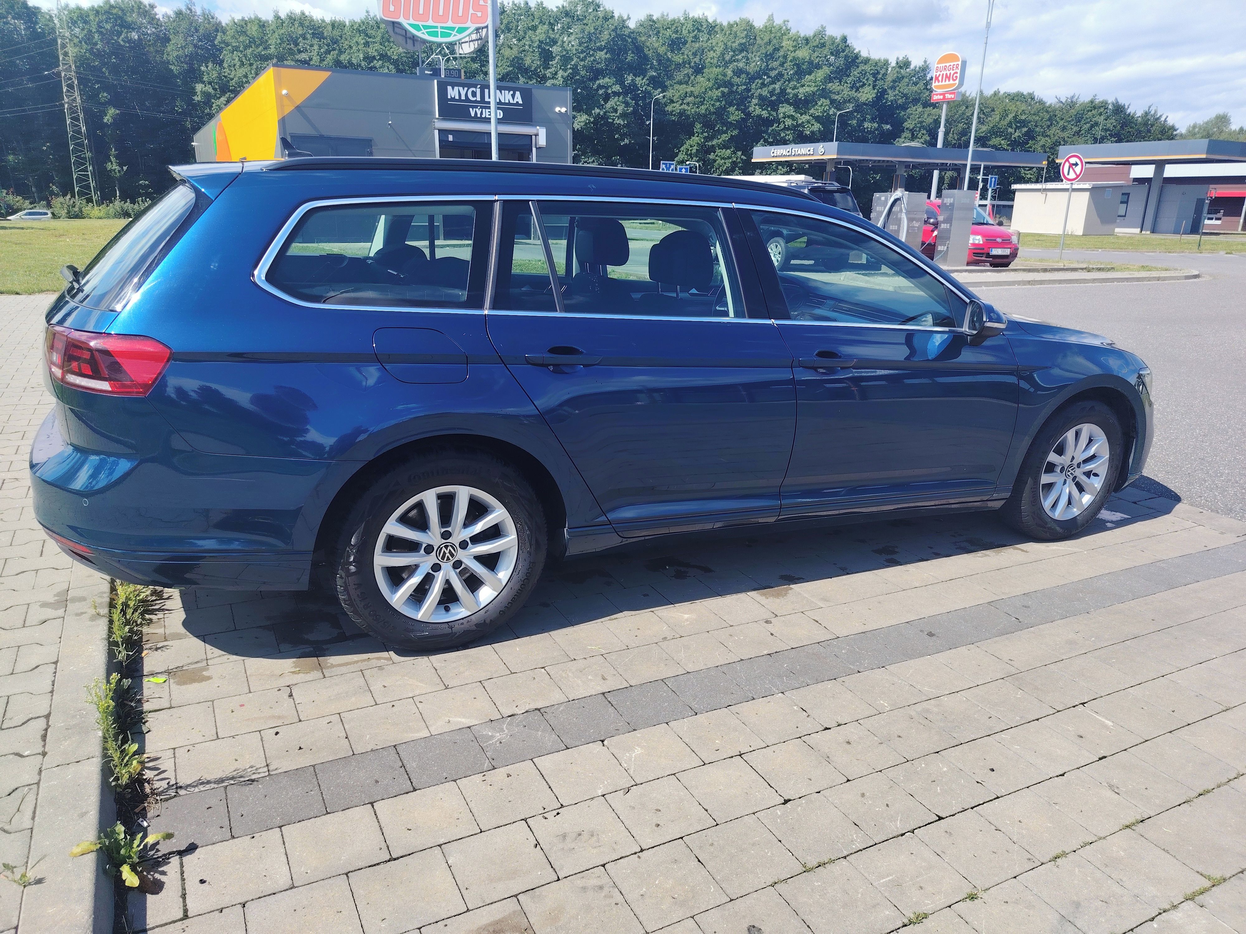 Volkswagen Passat, 2.0 TDI Business - fotka 4