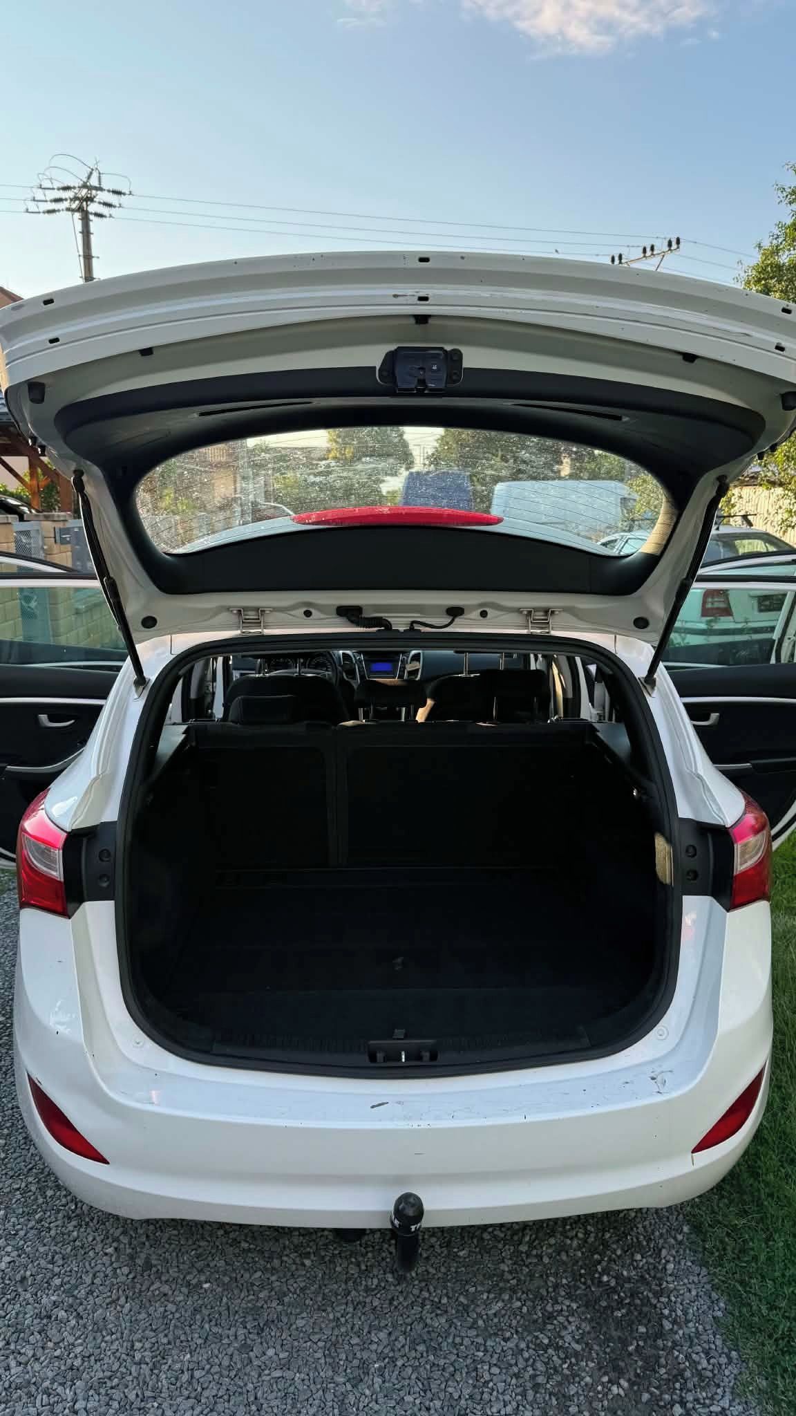 Hyundai i30, Hyundai i30 combi1.4 LPG+benzi - fotka 4