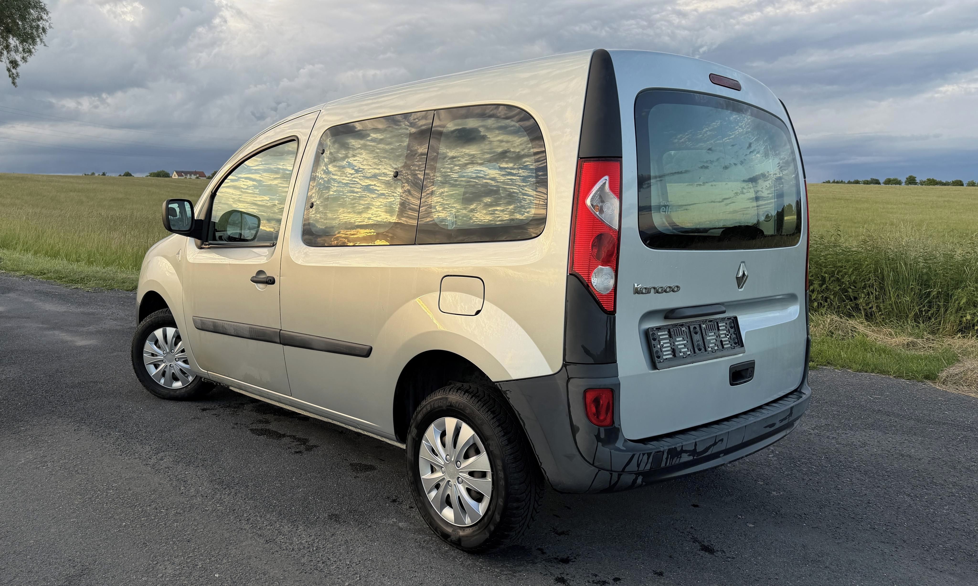 Renault Kangoo, 1.6i benzín,5 míst,nová STK - fotka 4
