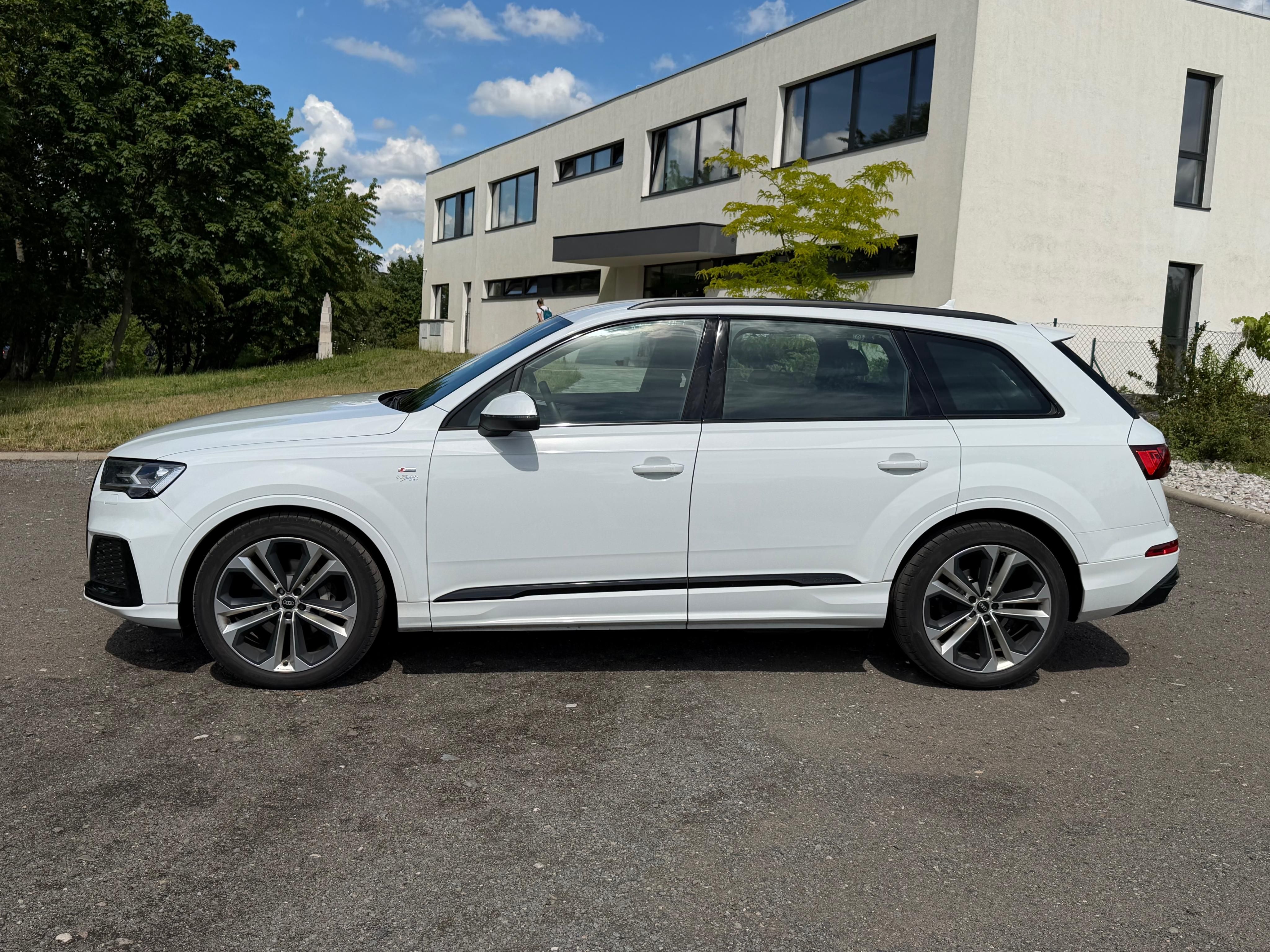 Audi Q7, 50 TDI Sline - fotka 3