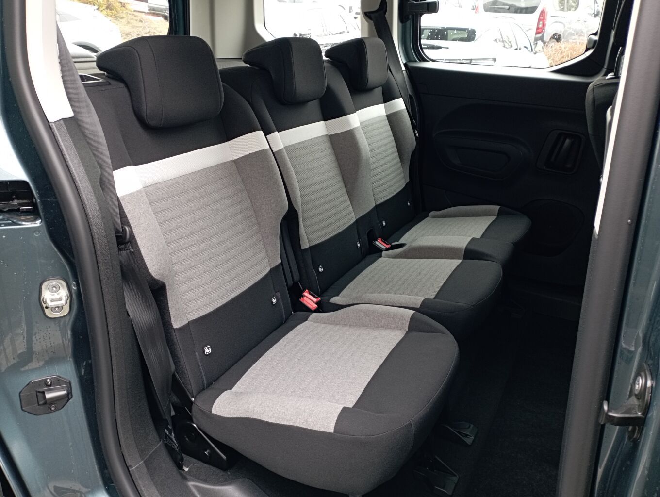 Citroën Berlingo, PLUS 1.5 BlueHDi 100 S&S MAN6 - fotka 5