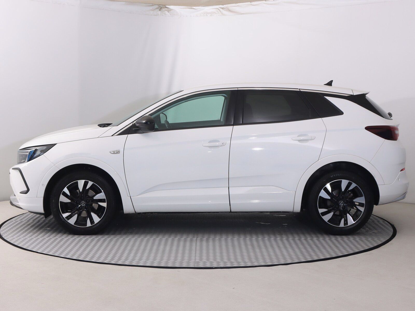 Opel Grandland, 1.2 Turbo, Automat, Serv.kniha - fotka 3