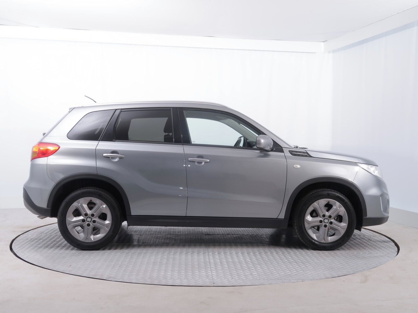Suzuki Vitara, 1.6 VVT, Premium, ČR,1.maj - fotka 6