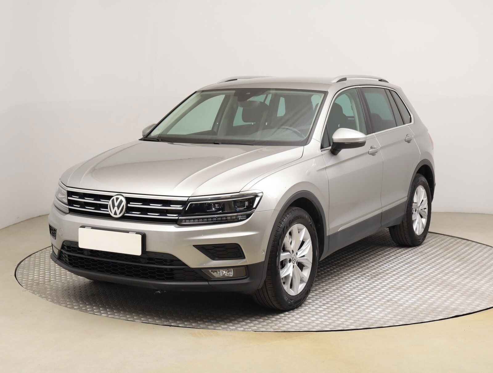 Volkswagen Tiguan, 2.0 TSI, Elegance, 4X4 - fotka 2