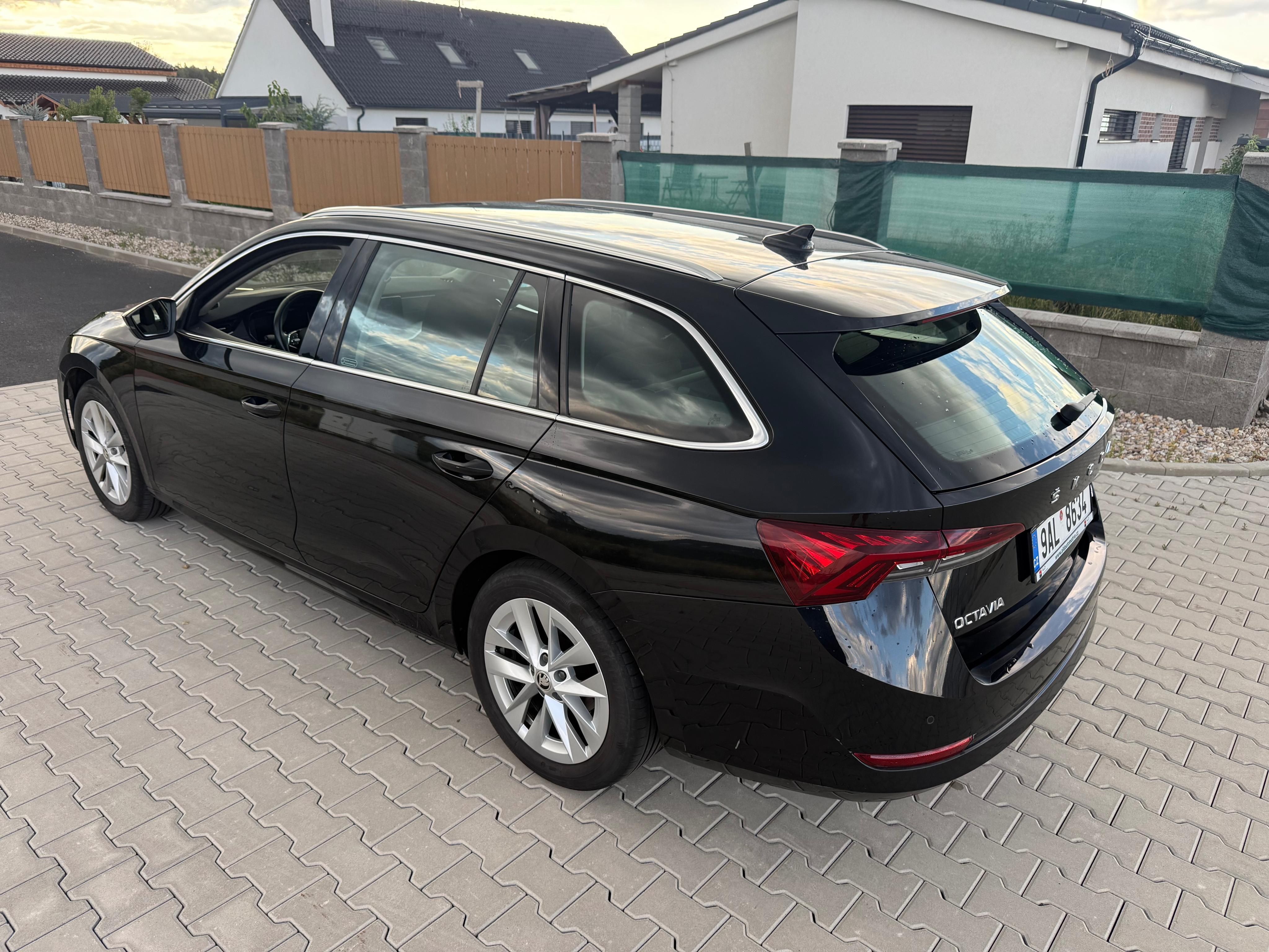 Škoda Octavia, 2.0 TDI 110kw,DSG,4x4,STYLE,CZ - fotka 5