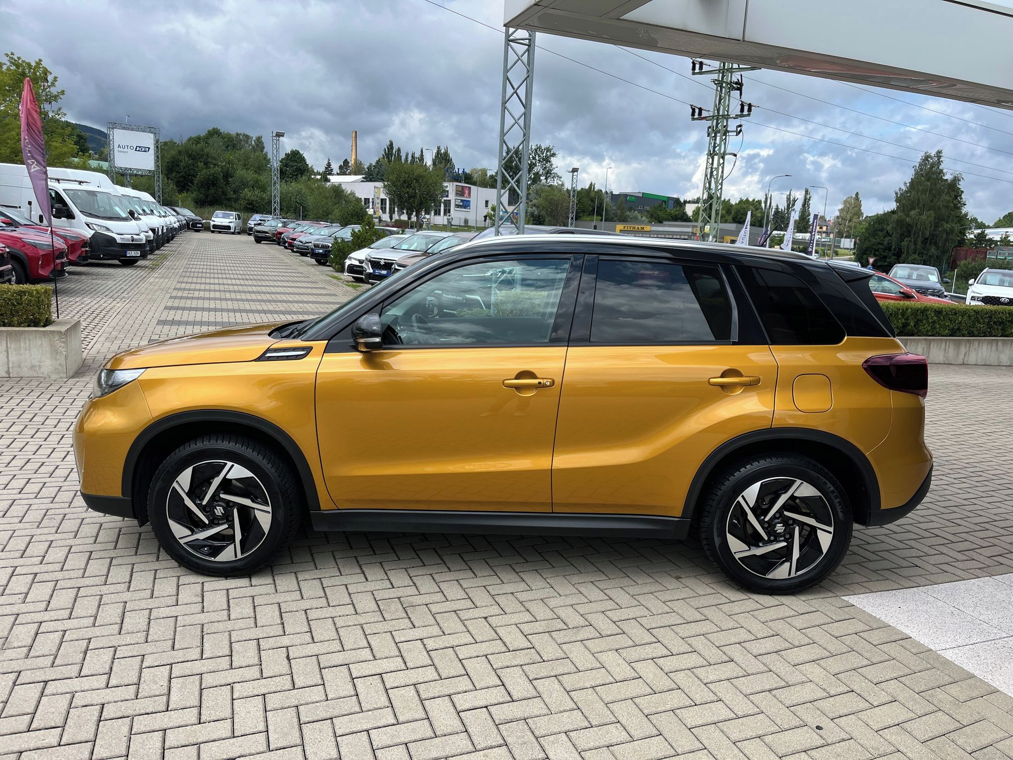 Suzuki Vitara, 1,4 BJet 4x4 Elegance Panorama - fotka 4