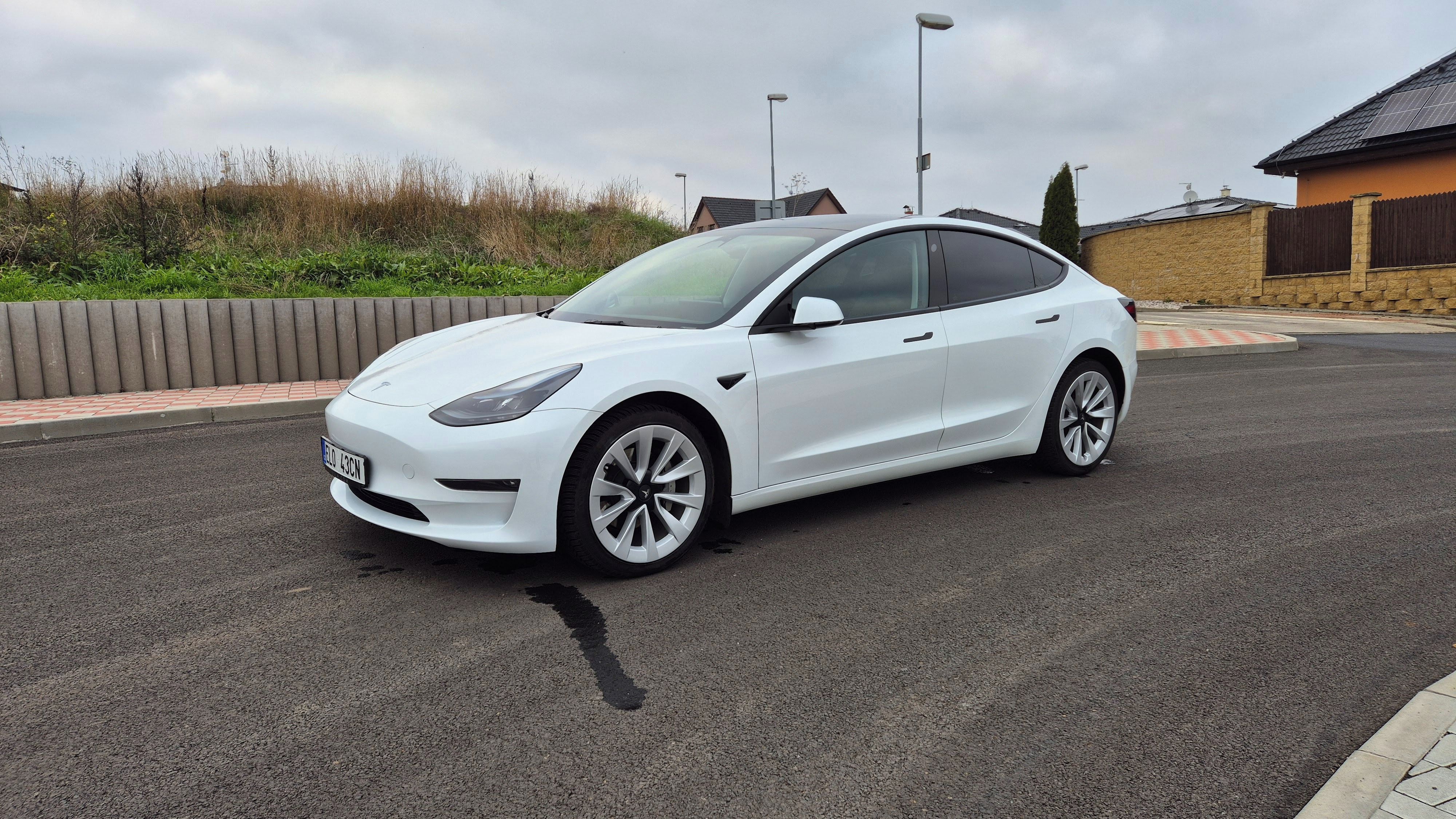 Tesla Model 3, Long Range AWD 79kwh 2023 - fotka 2
