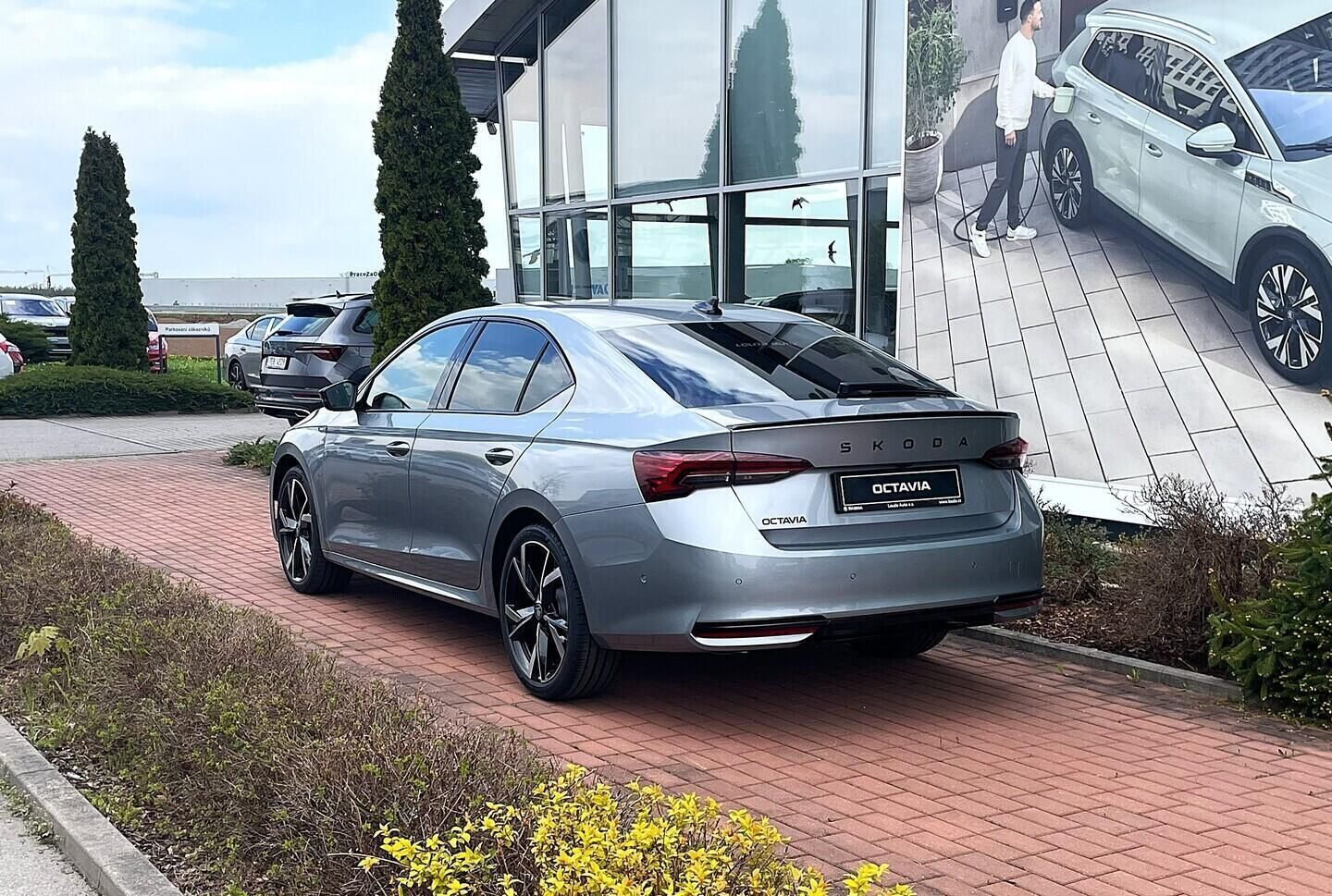 Škoda Octavia, Sportline 2,0 TDI 110 kW - fotka 3