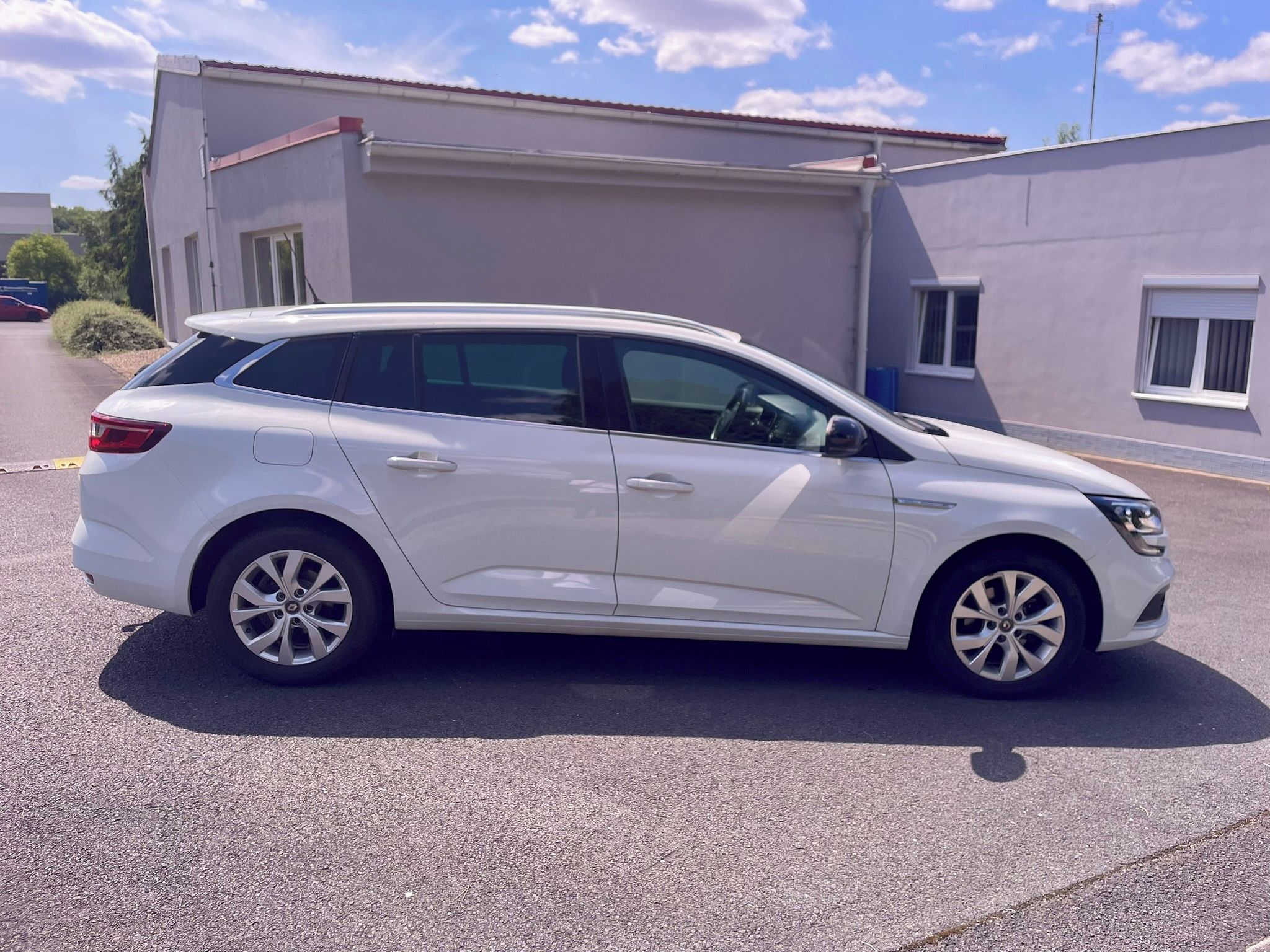 Renault Mégane, 1.3 TCe 85kw Grandtour TAŽNÉ - fotka 6