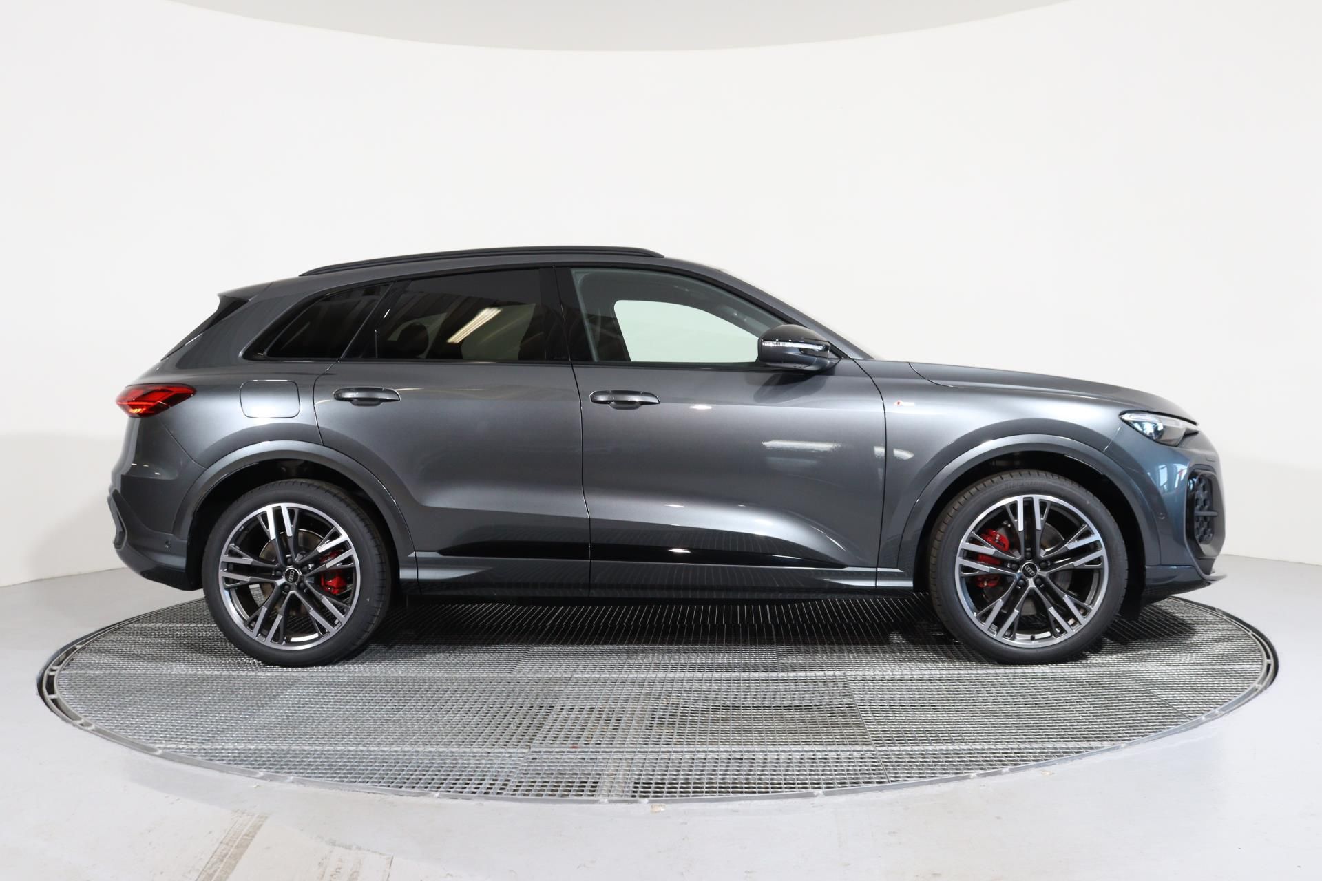 Audi Q5, TDI quattro Stronic - fotka 4