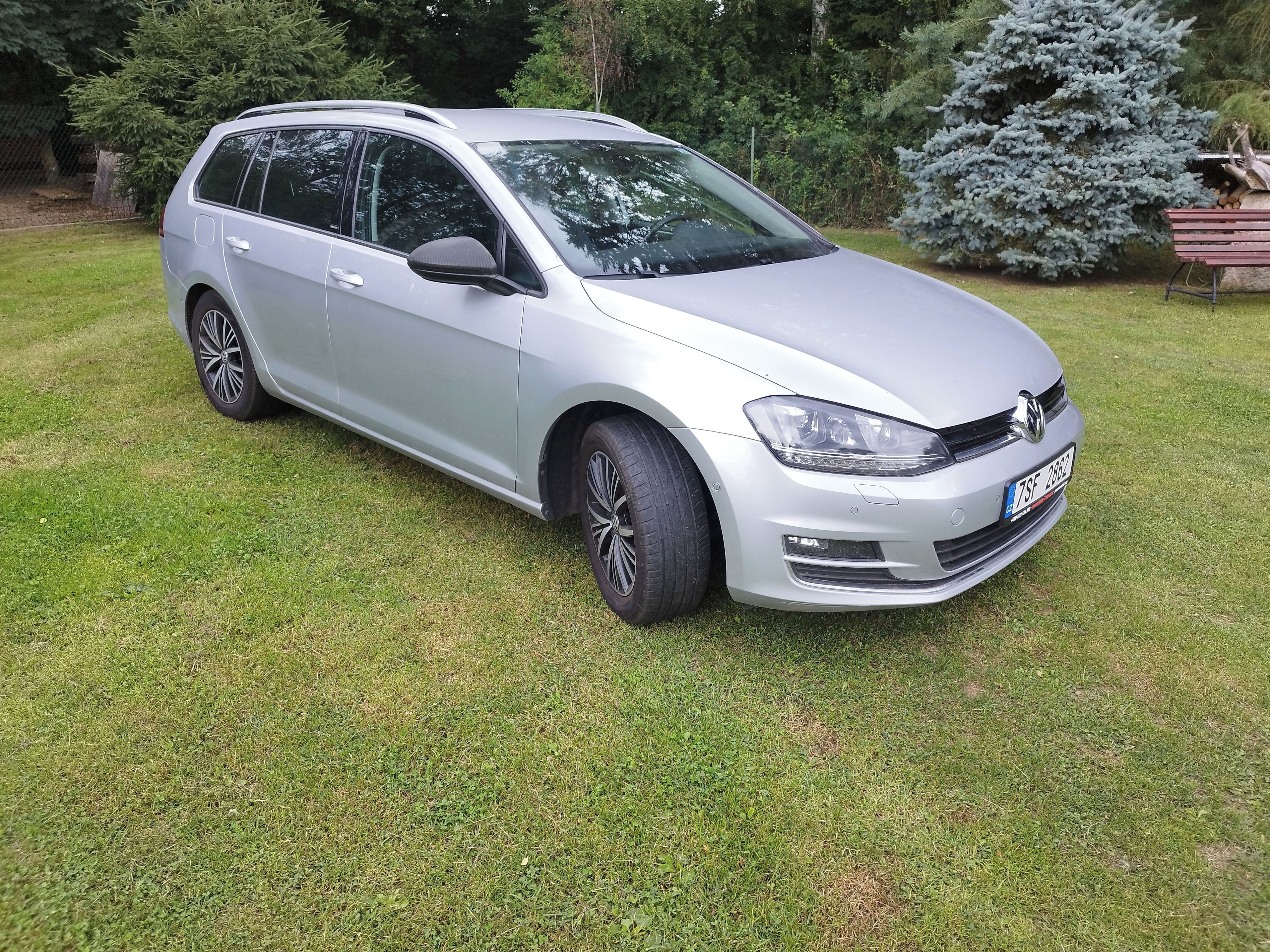 Volkswagen Golf, 1,6 TDI 81 kW Alstar, tažné - fotka 2