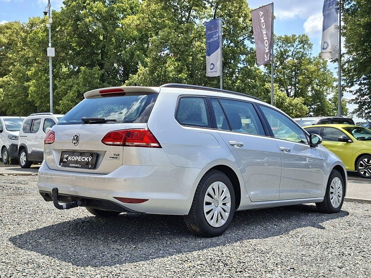 Volkswagen Golf, 1,6 TDI 110k M5 - fotka 3