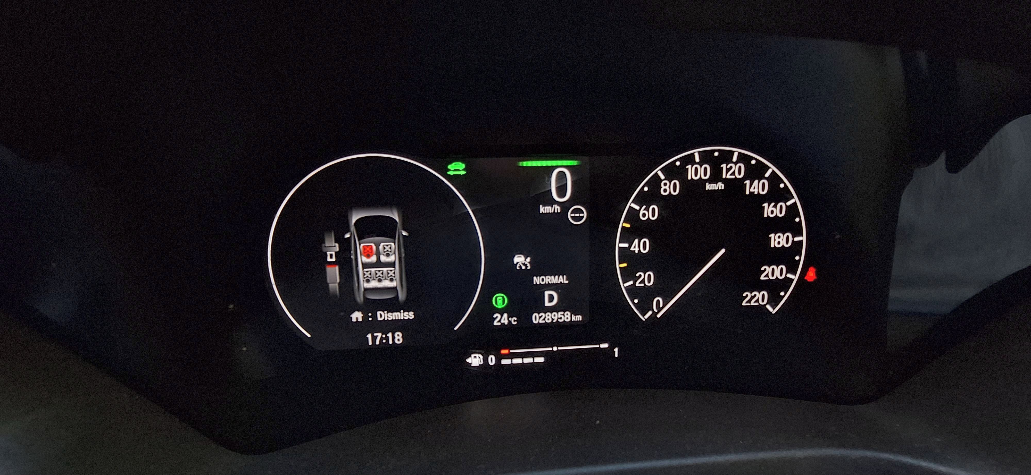 Honda HR-V, 1.5 i-VTEC Elegance (HYBRID) - fotka 4