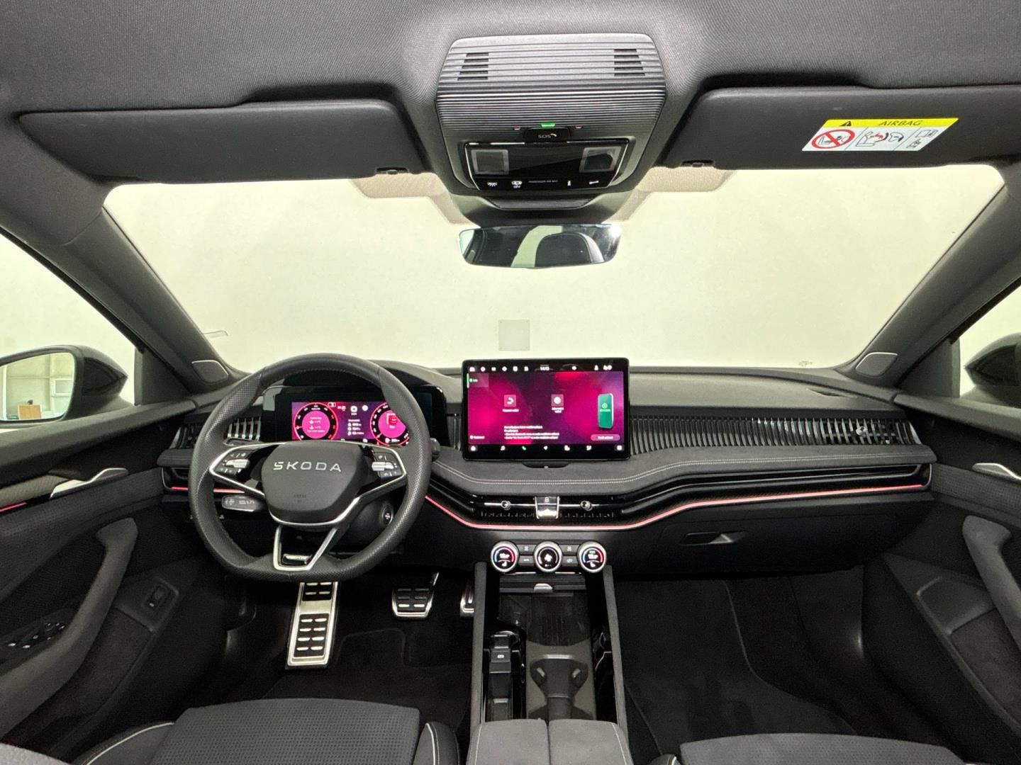Škoda Superb, 2.0 TDI DSG / 142 kW Sportline - fotka 5