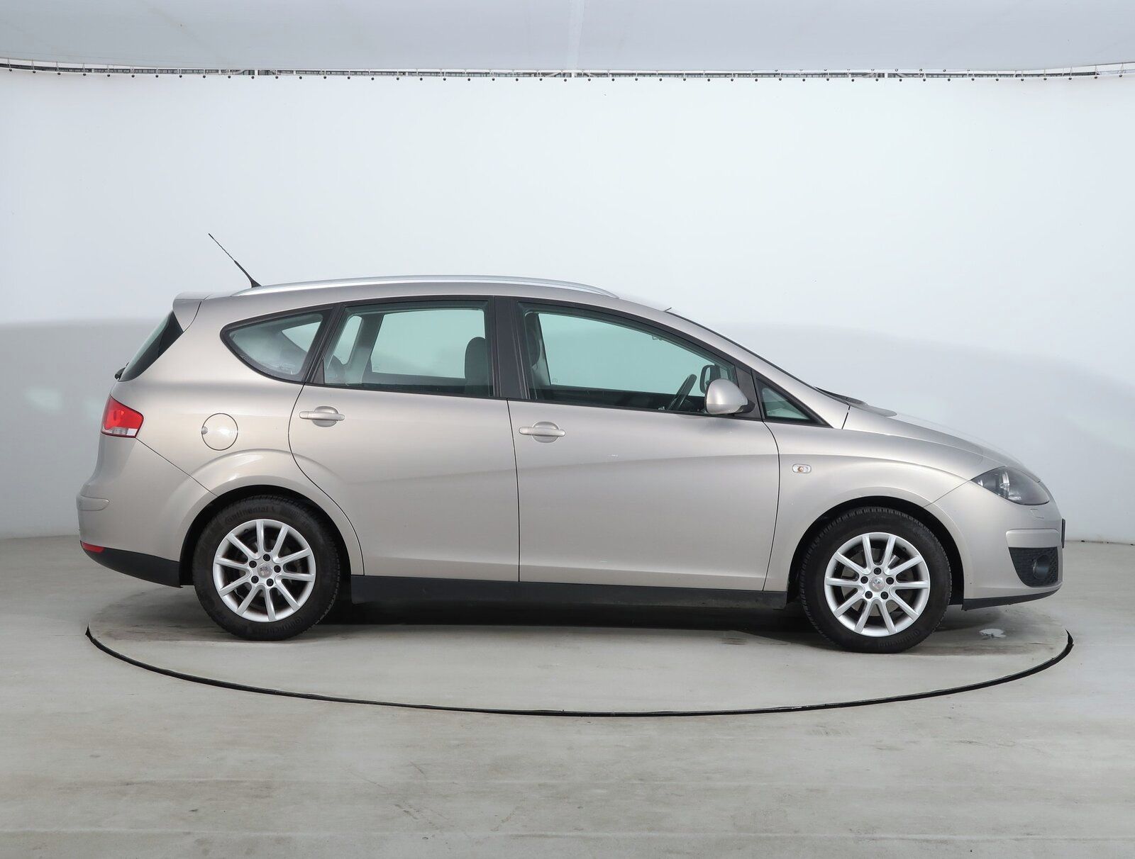 Seat Altea, 1.6 TDI, Automatická klima - fotka 6