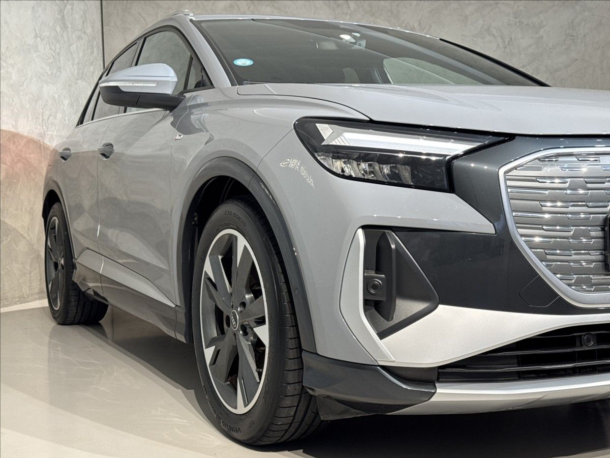 Audi Q4 e-tron, 40 150kW S-Line LED Kamera - fotka 6