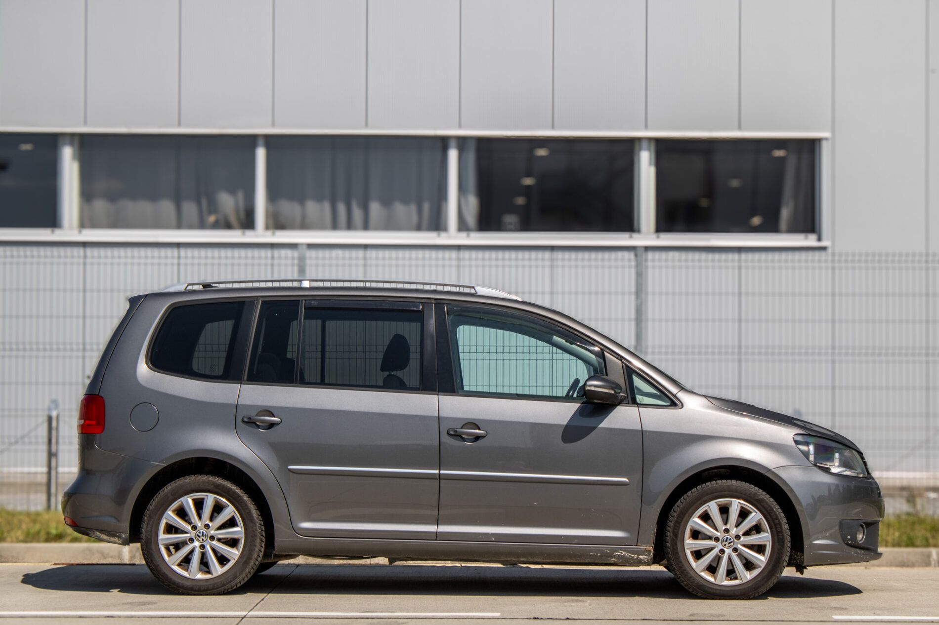 Volkswagen Touran - fotka 4