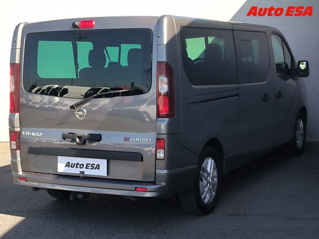 Opel Vivaro, 1.6CDTi L2 9míst,107kW - fotka 4