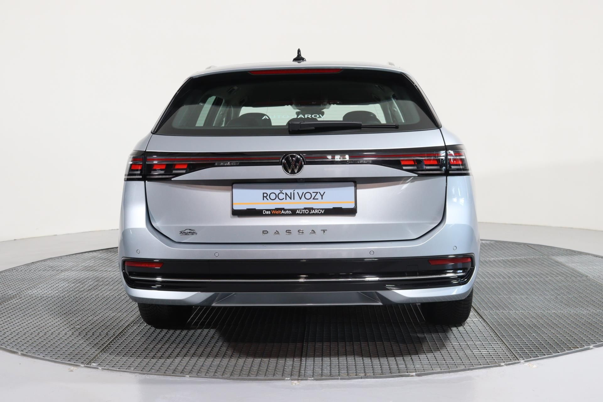 Volkswagen Passat, ELEGANCE 2,0 TDI 110 KW/ MATRI - fotka 6