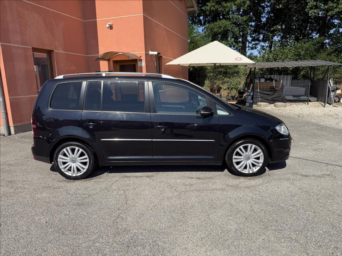 Volkswagen Touran, 1,4 TSi Higline - fotka 4