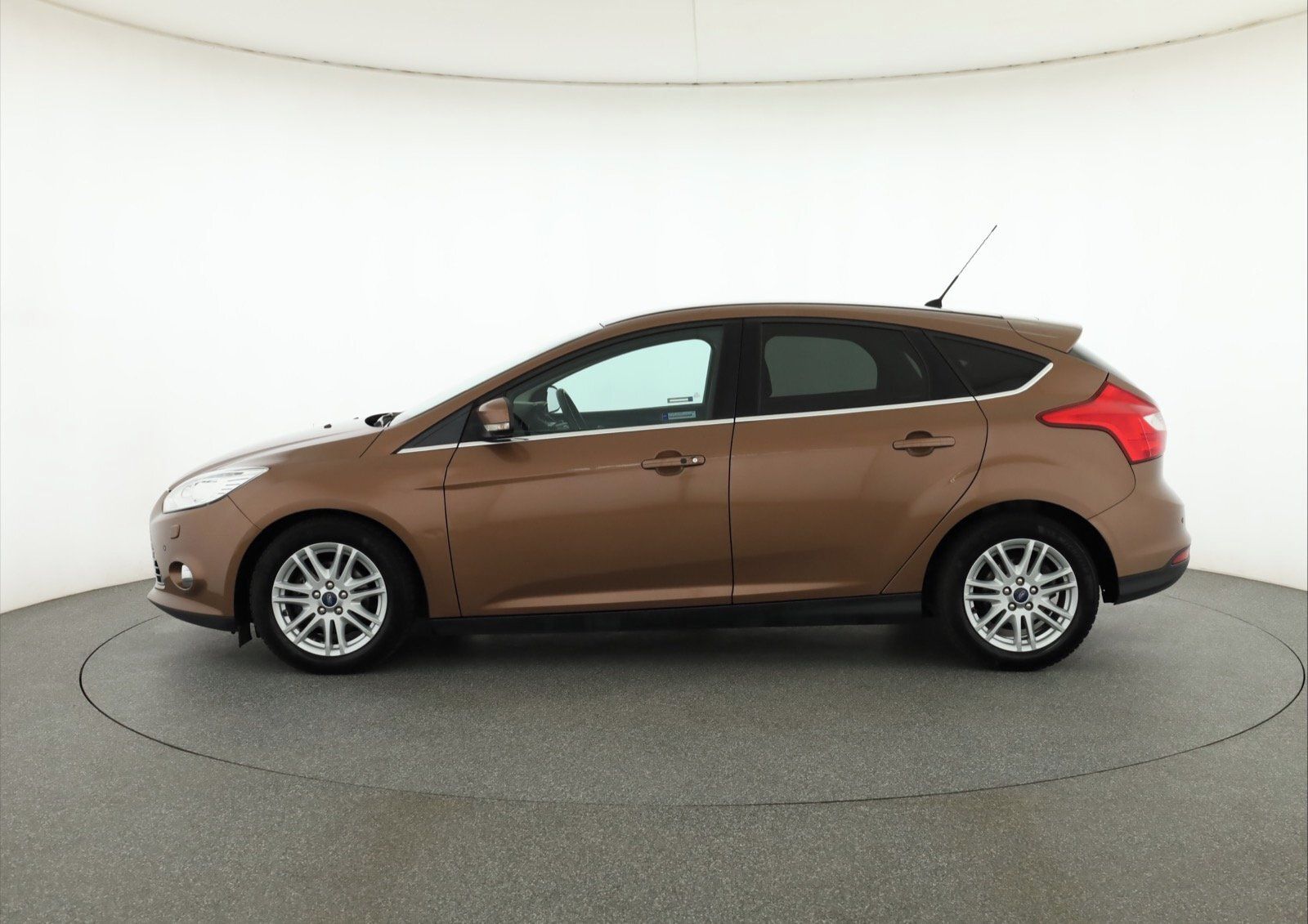 Ford Focus, 1.0 EcoBoost, Serv.kniha - fotka 3