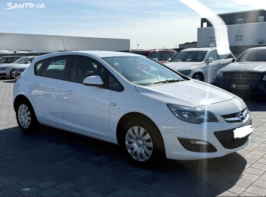 Opel Astra, 1.4i, ČR 10/2015 85 000km