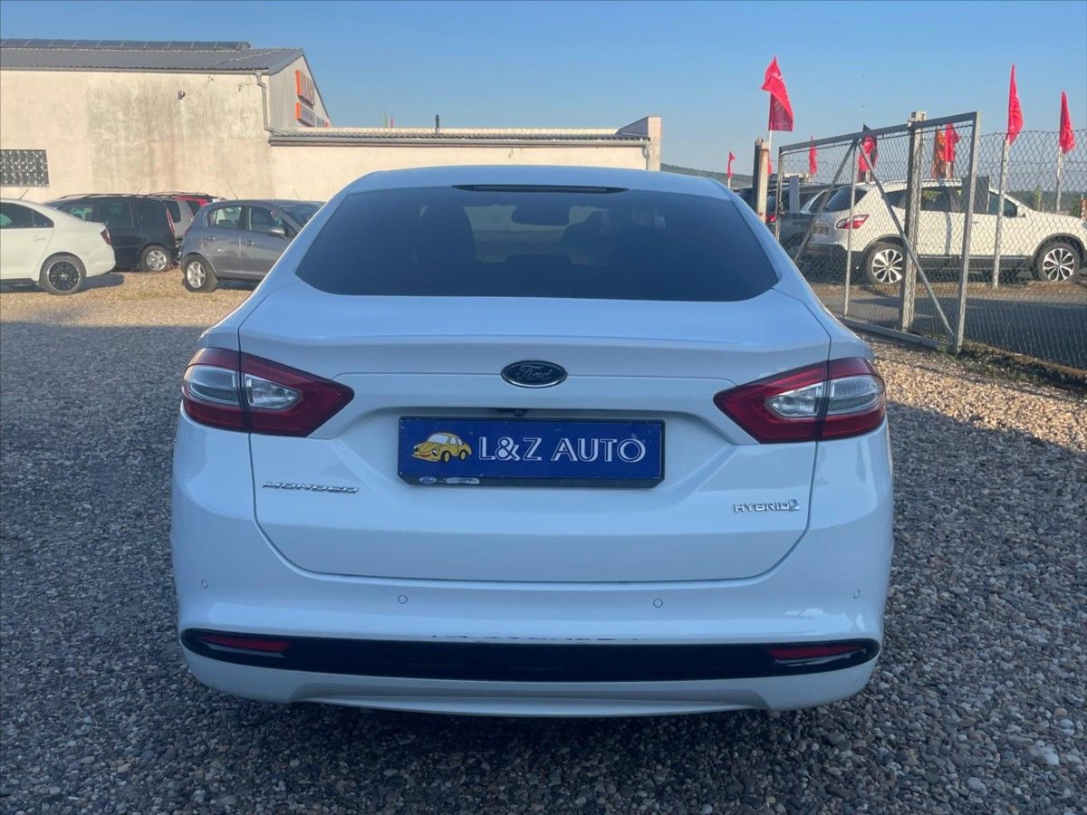 Ford Mondeo, 2,0 Hybrid Titanium - fotka 5