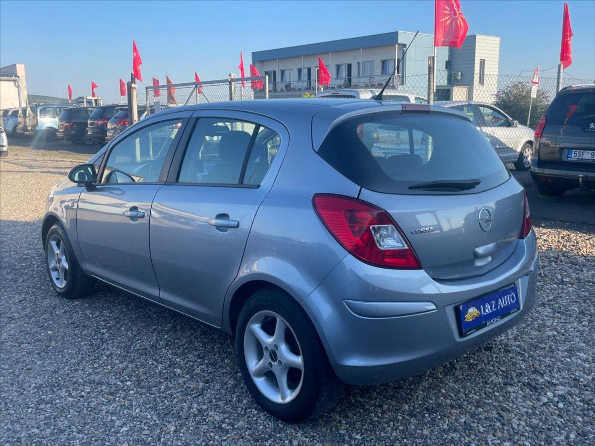 Opel Corsa, 1,2 i - fotka 4