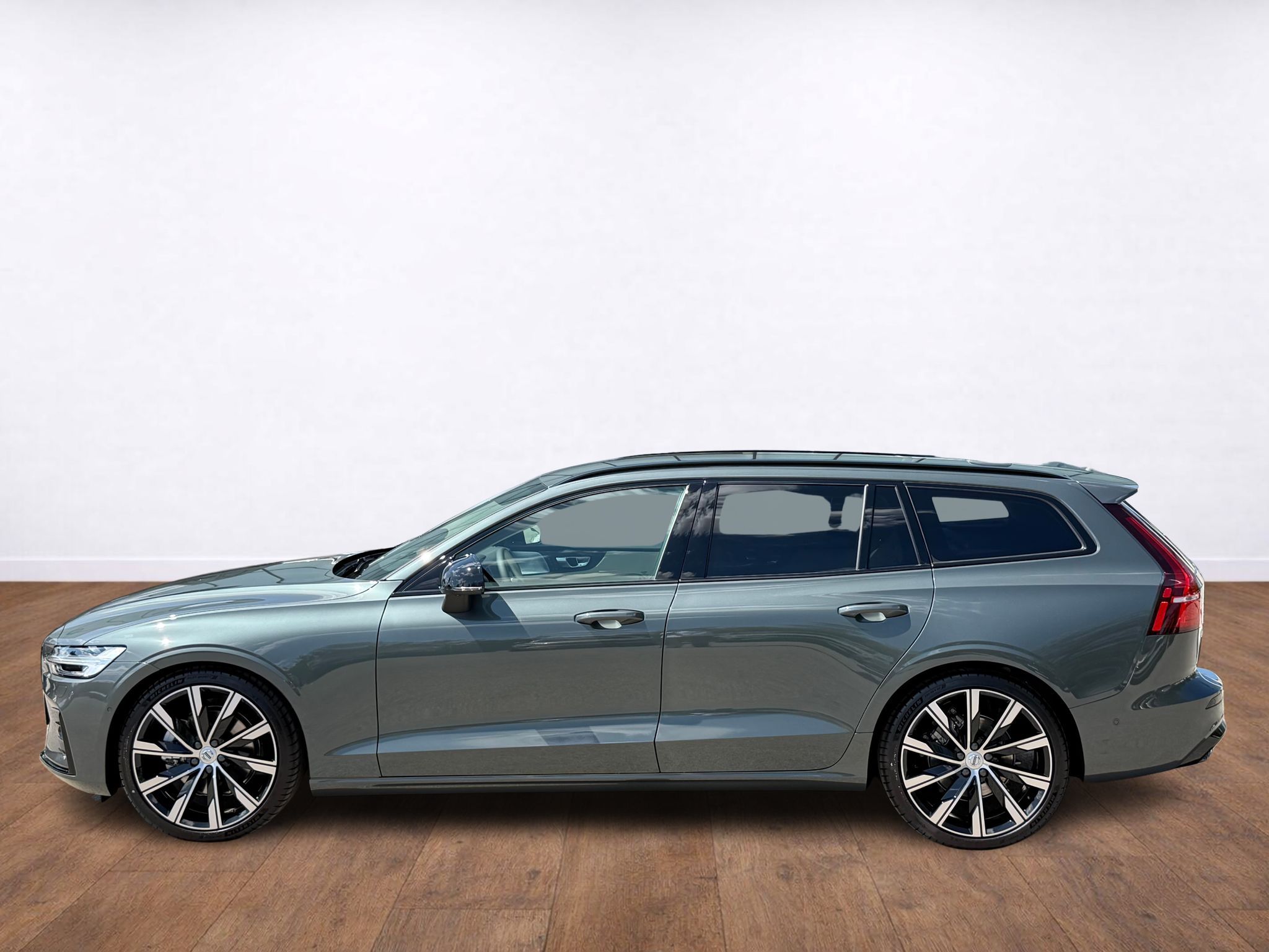 Volvo V60, PLUS DARK B4, FULL LED, BOWERS - fotka 2