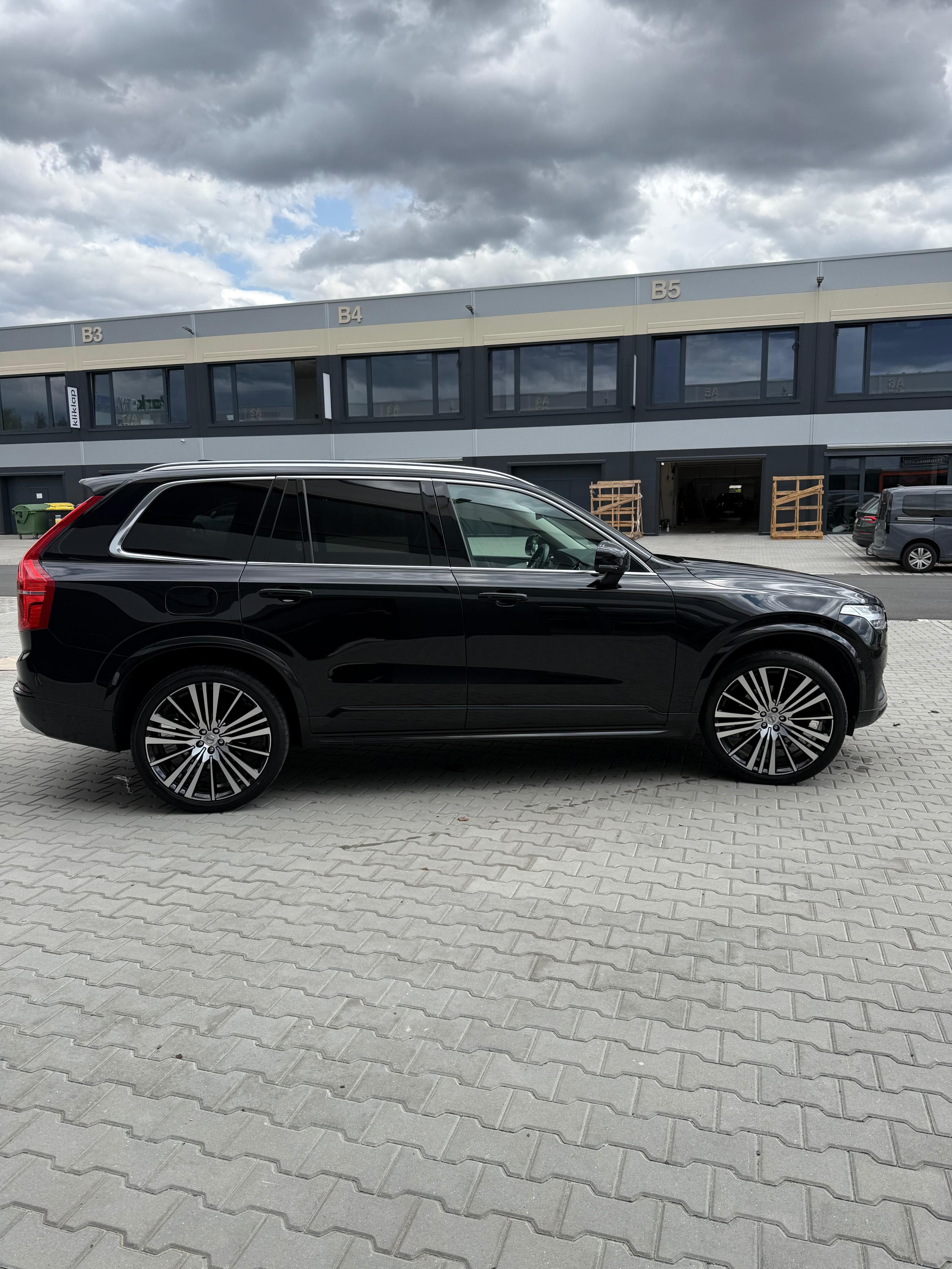 Volvo XC90 - fotka 4