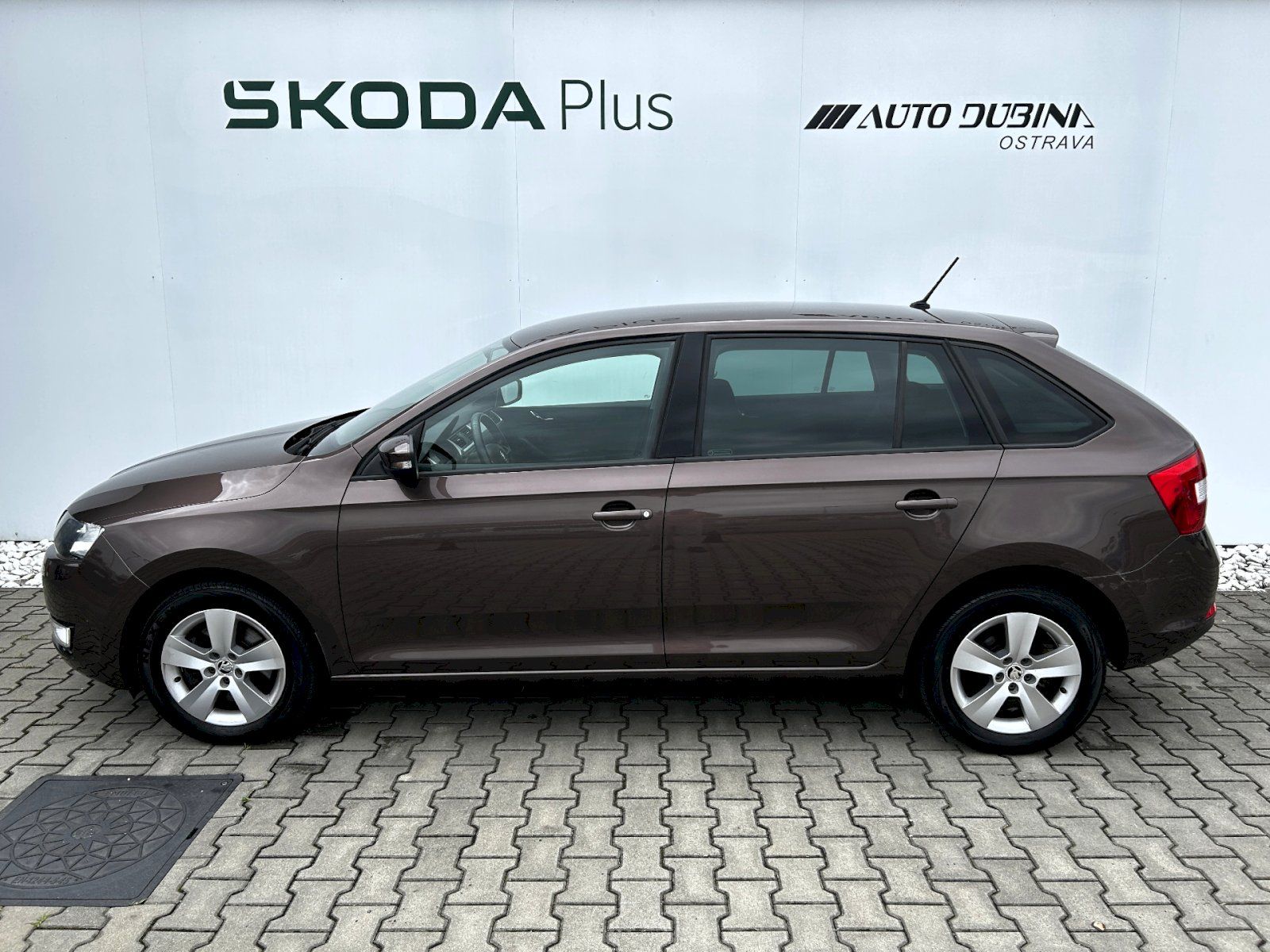 Škoda Rapid, Spaceback 1.2 TSI 81kW MP6 Amb - fotka 3