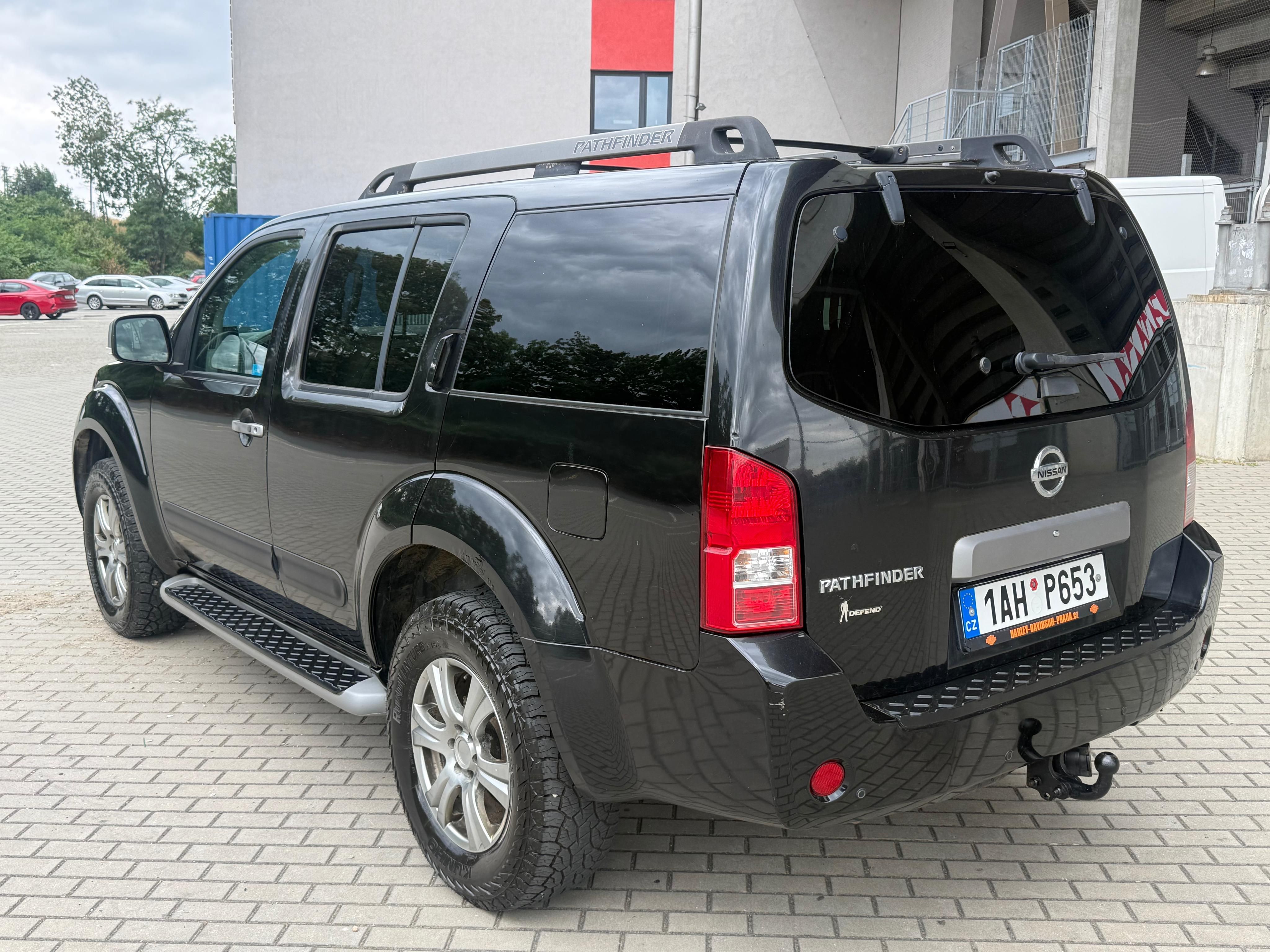 Nissan Pathfinder, 2.5dCi, 126kw 4x4 Původ ČR Aut - fotka 3