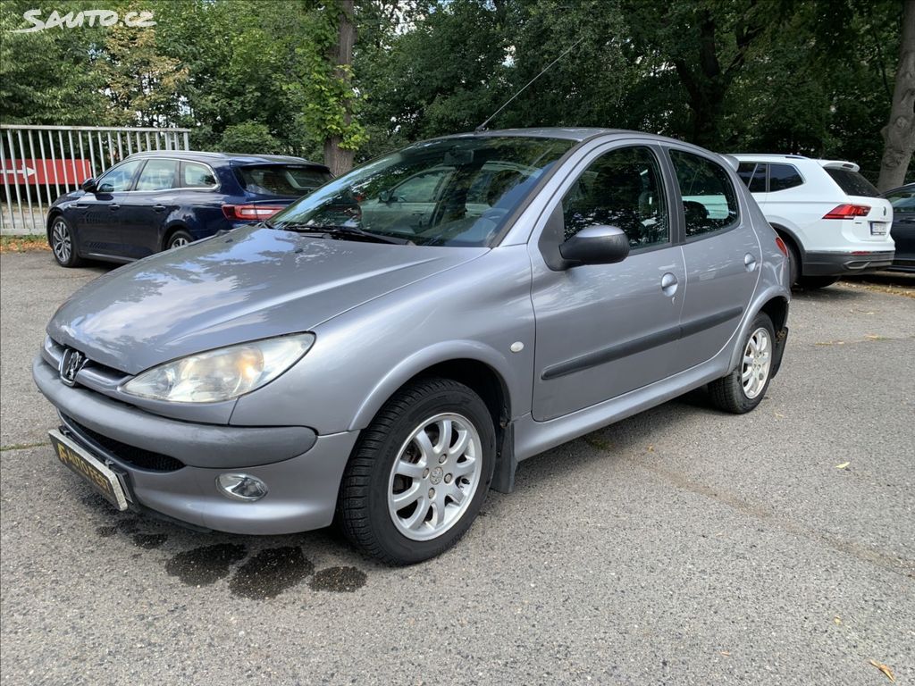 Peugeot 206, 1,4 i,ČR