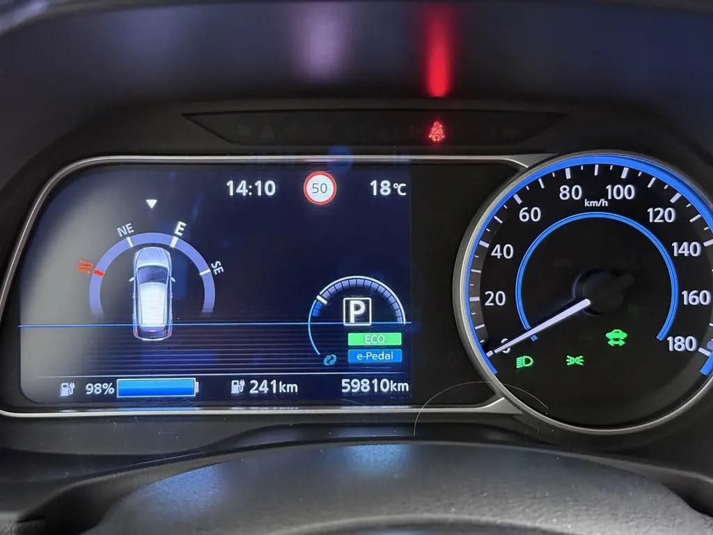 Nissan LEAF, 110kW 40kWh Tekna LED 1Maj DPH - fotka 5