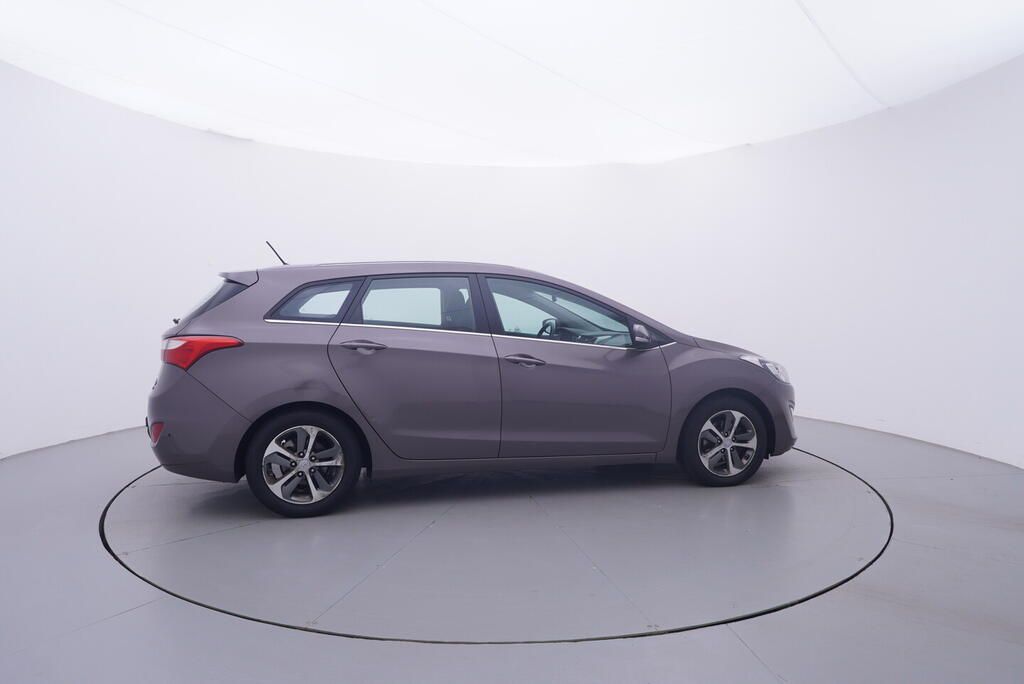 Hyundai i30, 1.6 CRDi 81 kW - fotka 6
