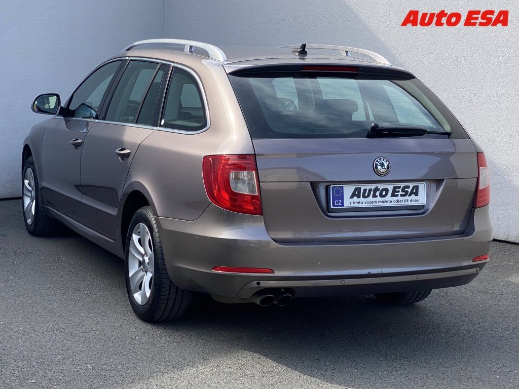 Škoda Superb, 2.0tdi - fotka 6