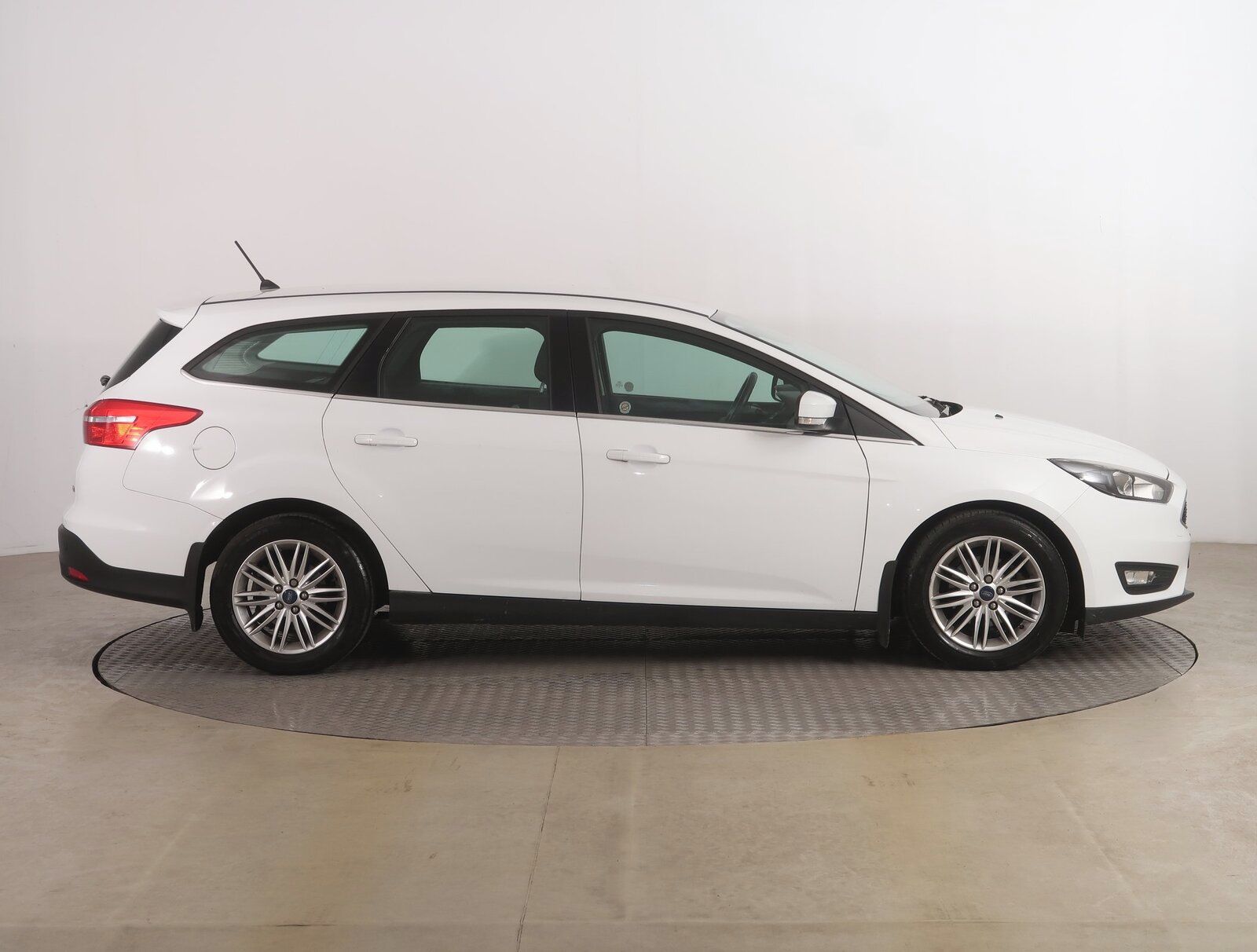 Ford Focus, 1.0 EcoBoost - fotka 6
